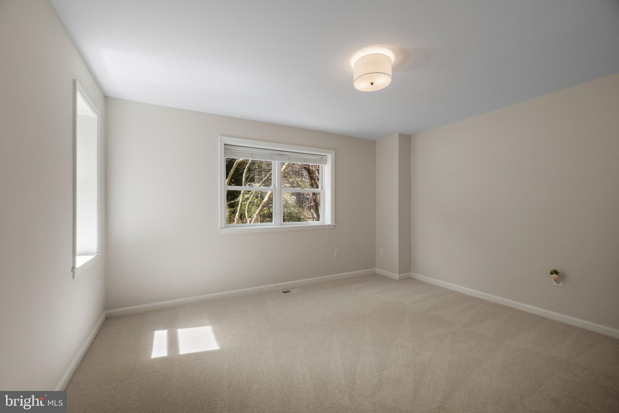 DEALE BEACH - Residential