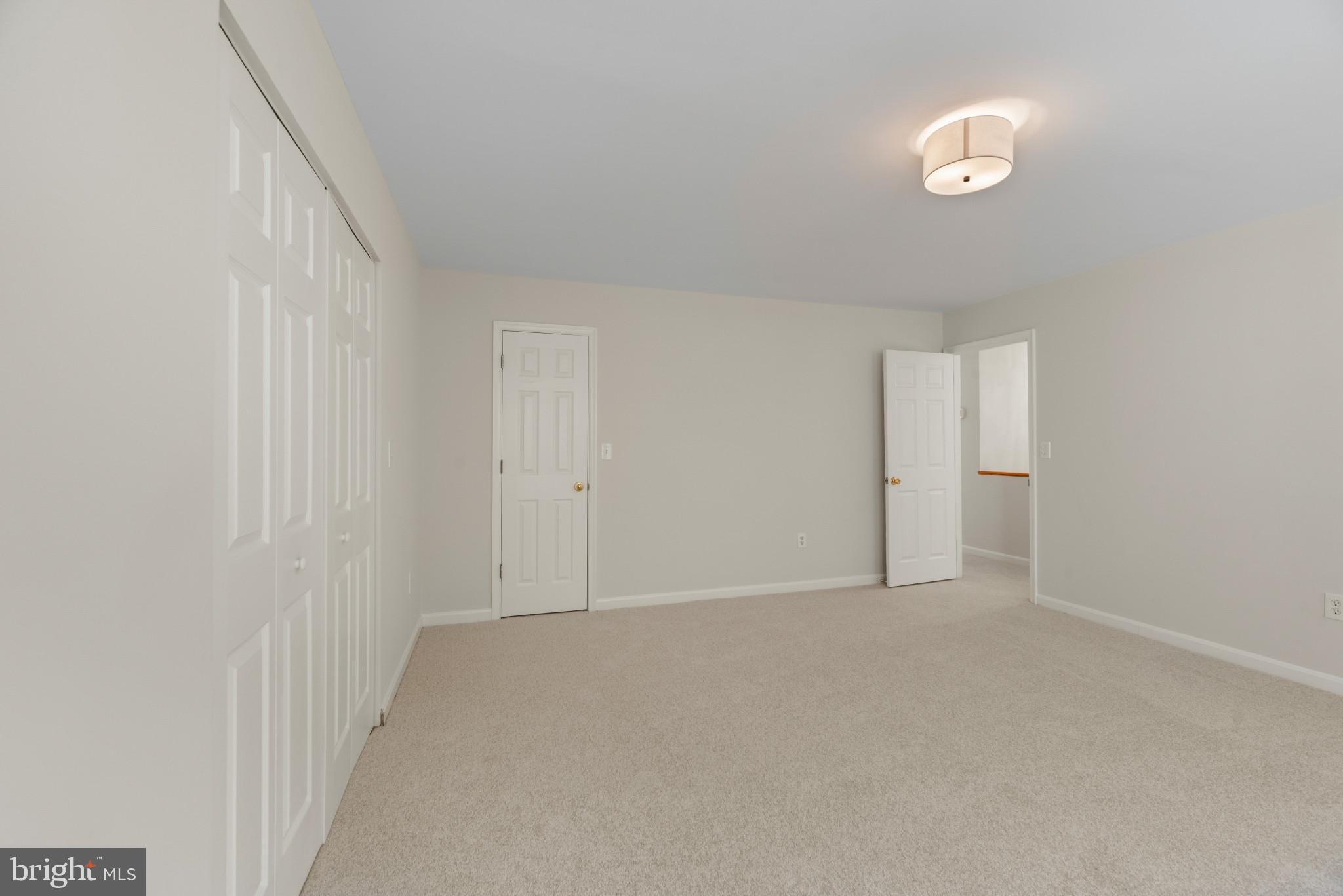 DEALE BEACH - Residential