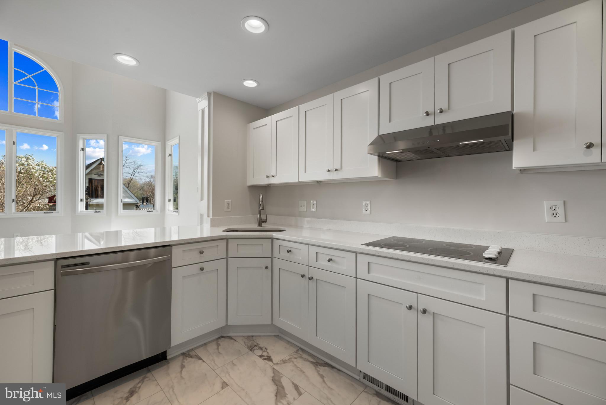 DEALE BEACH - Residential