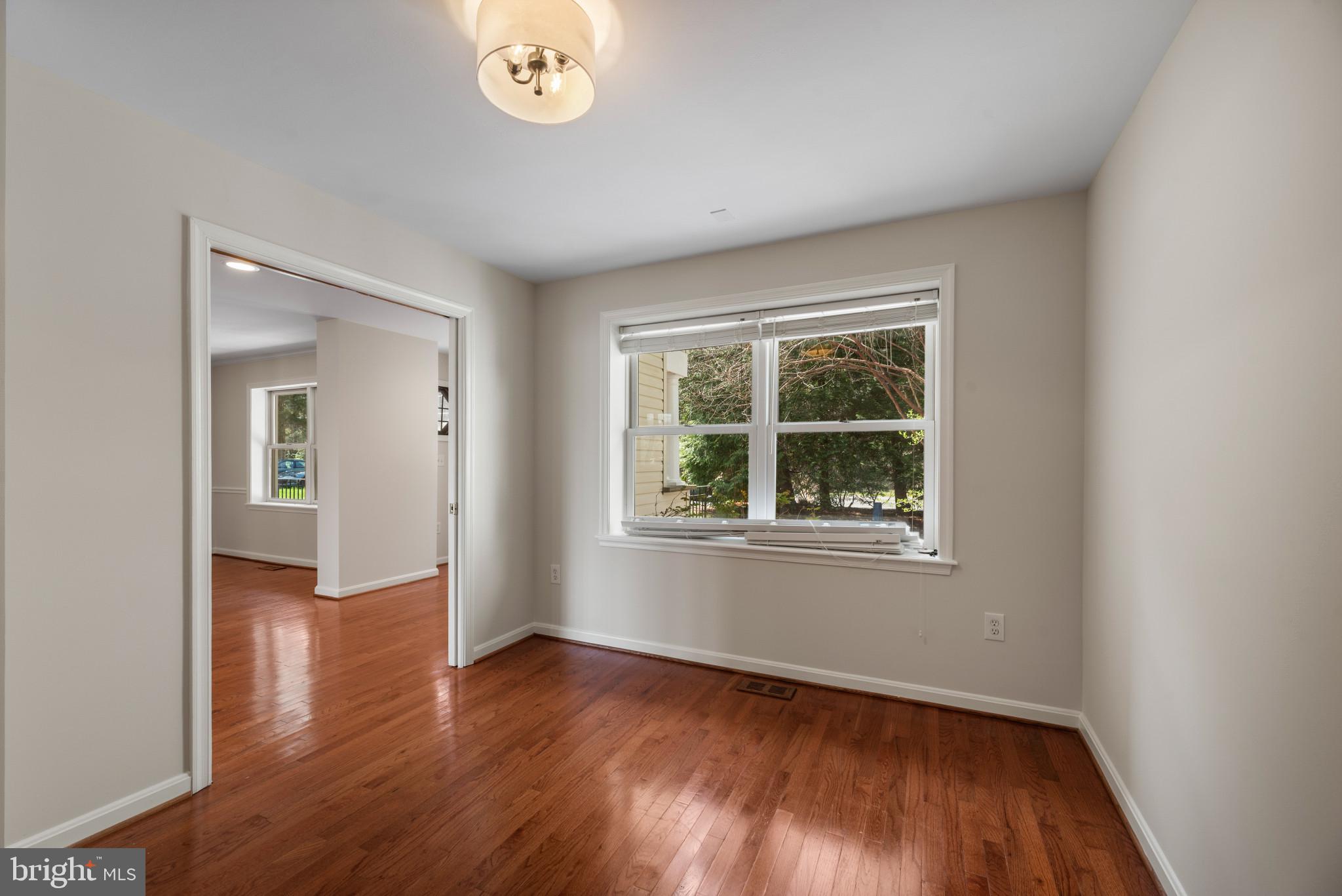 DEALE BEACH - Residential