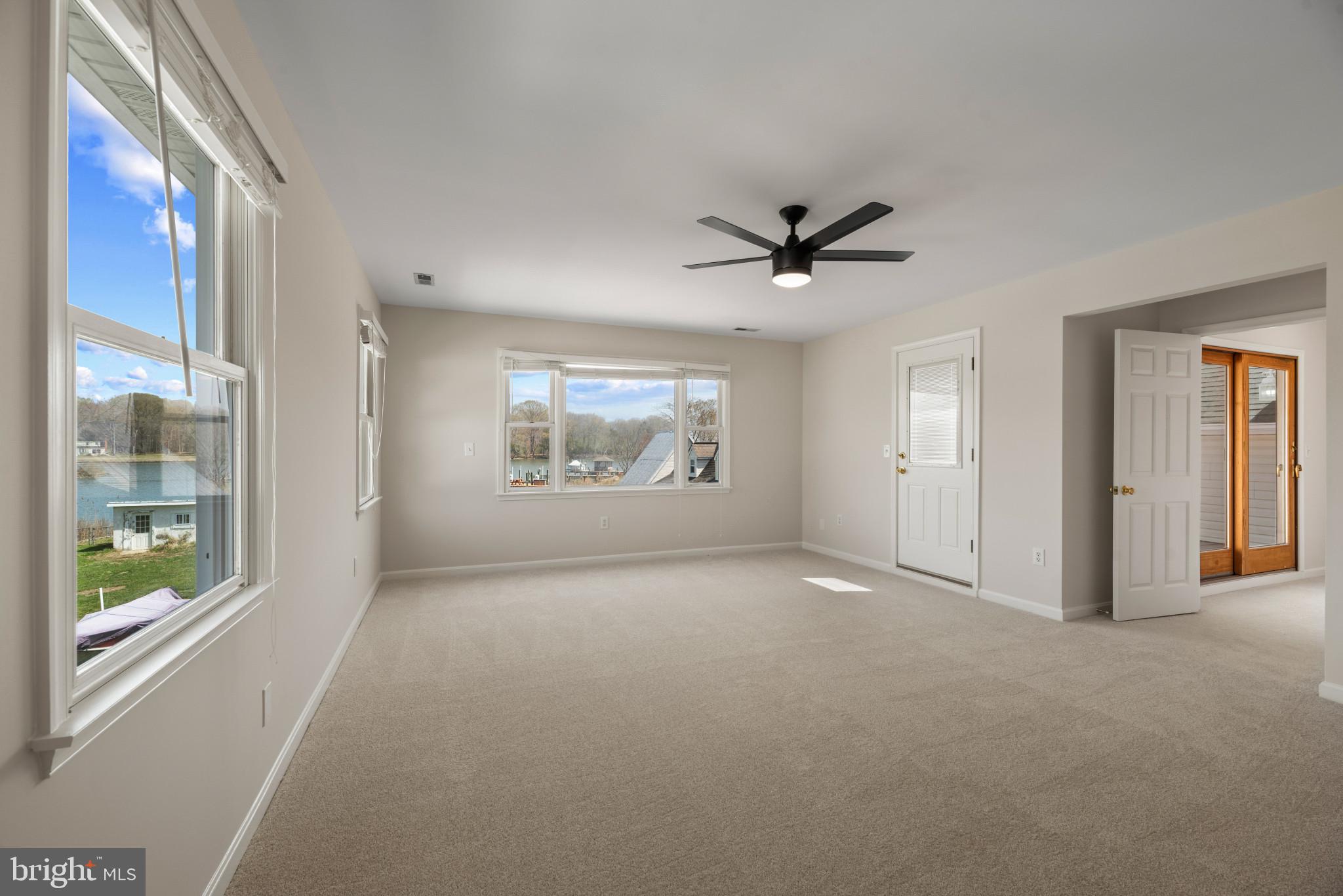 DEALE BEACH - Residential