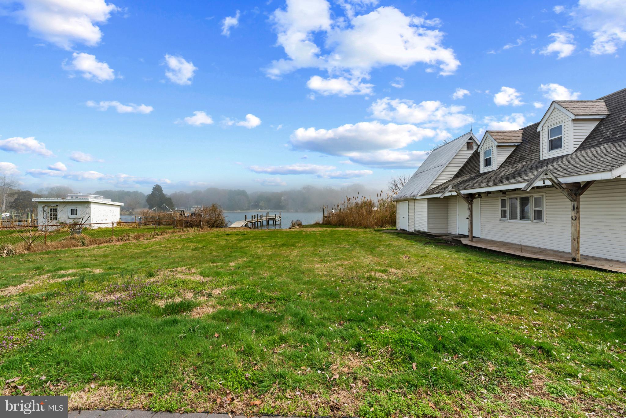 DEALE BEACH - Residential