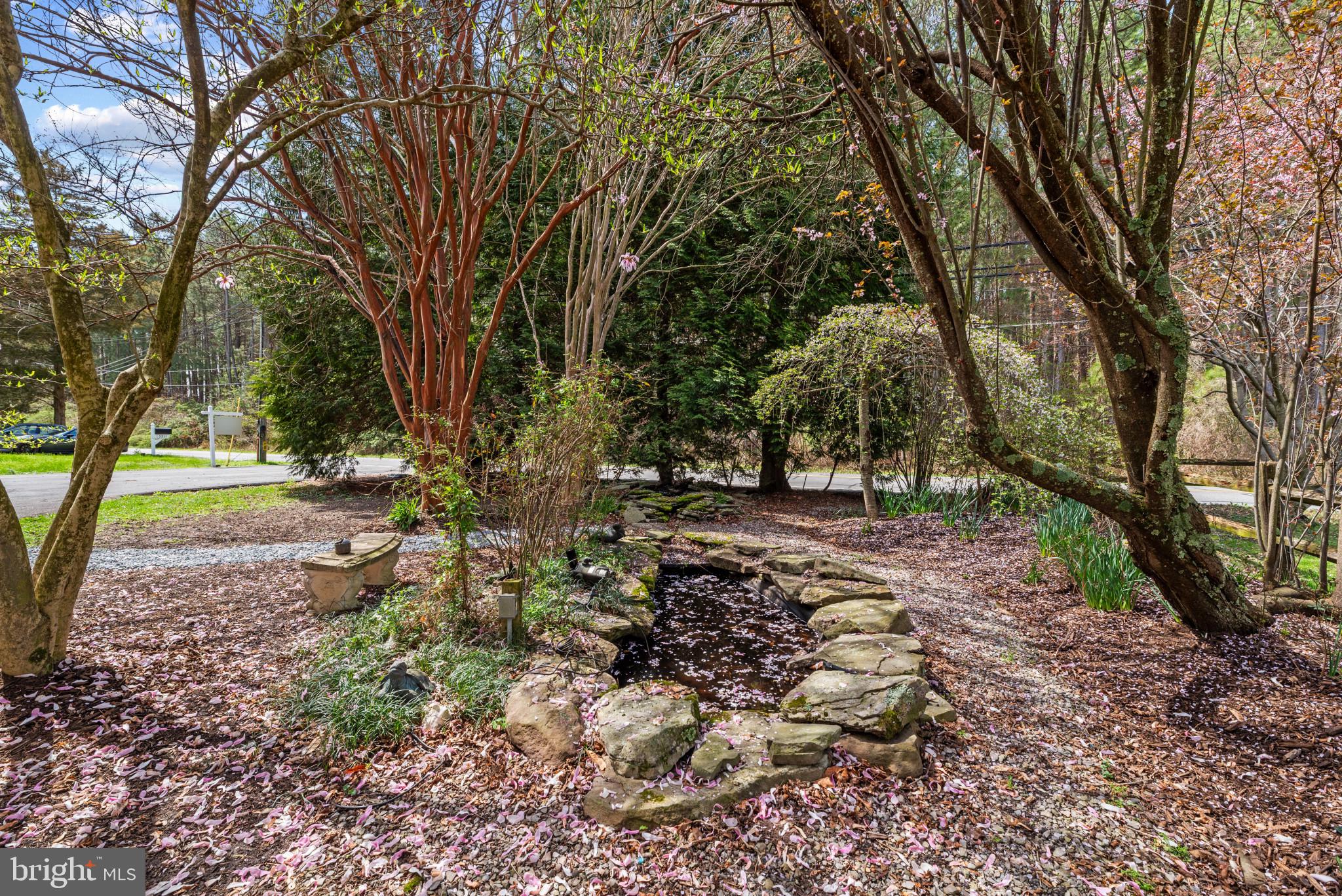 DEALE BEACH - Residential