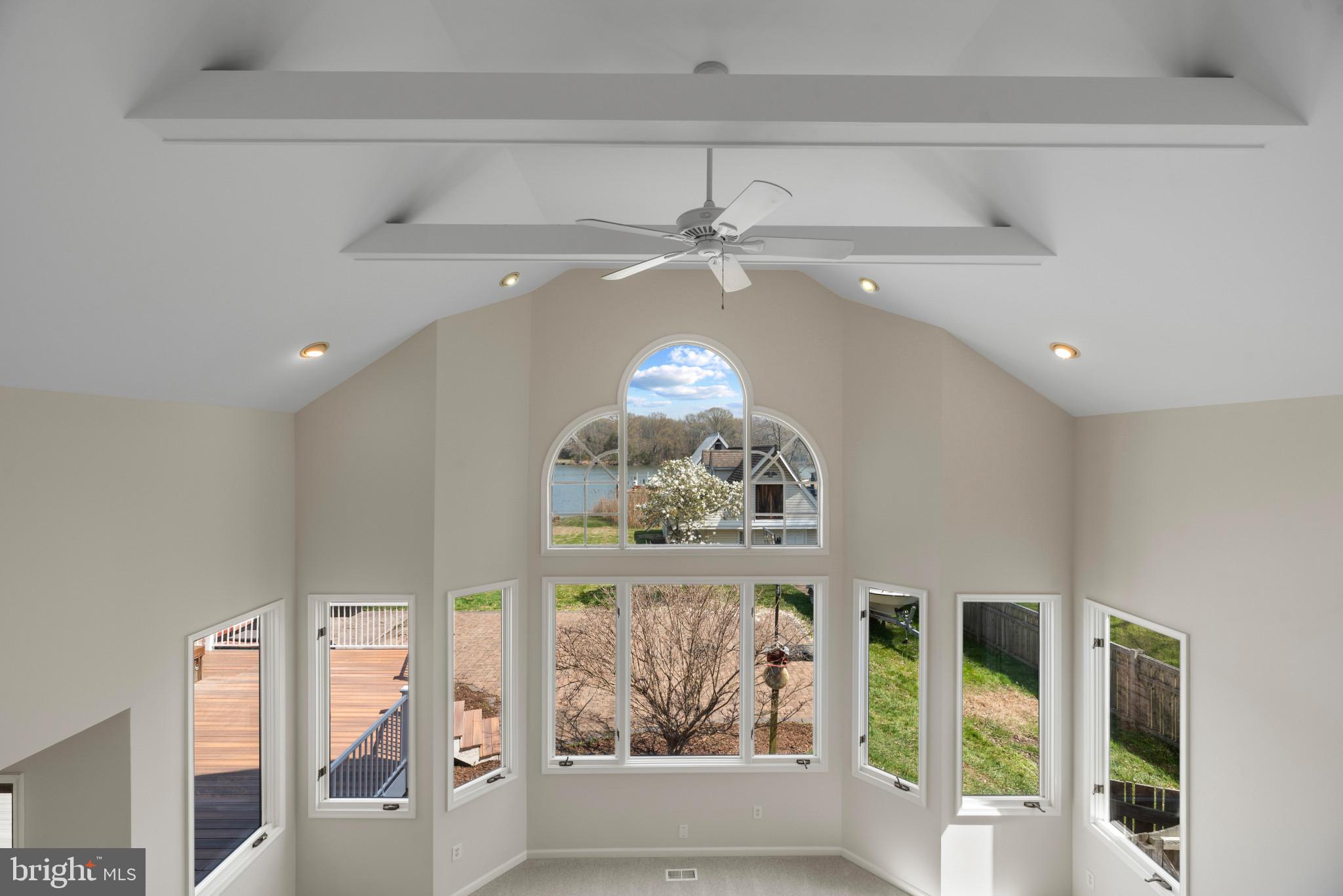 DEALE BEACH - Residential