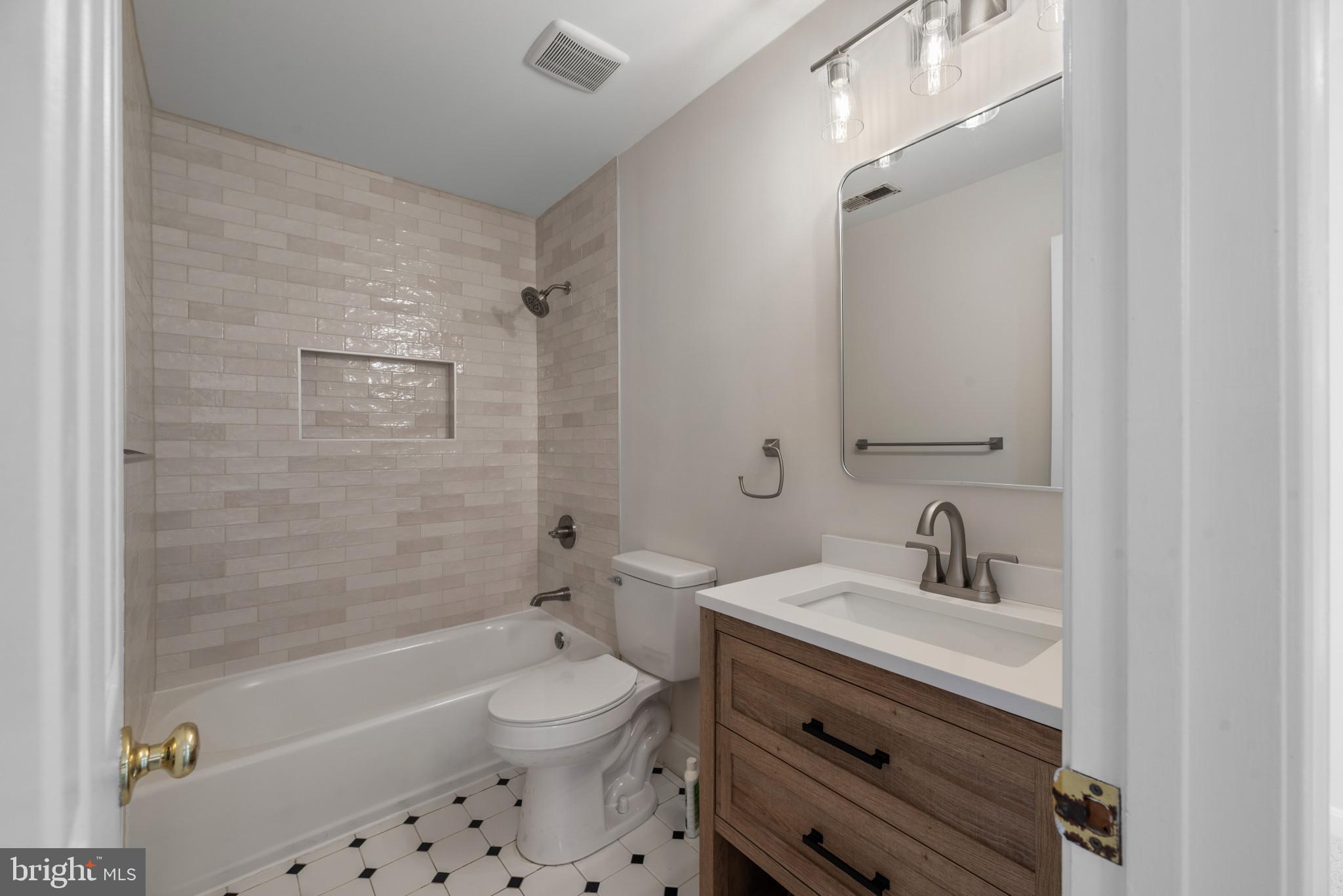 DEALE BEACH - Residential