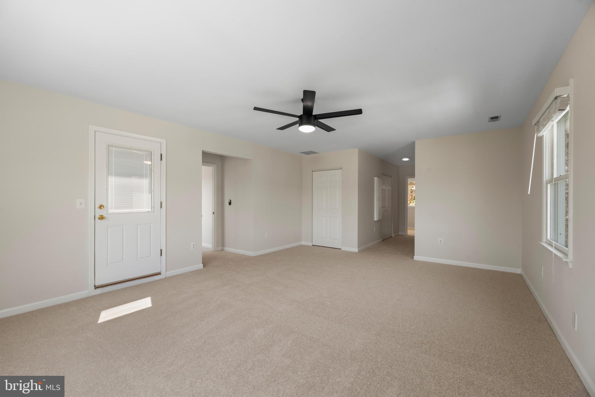 DEALE BEACH - Residential