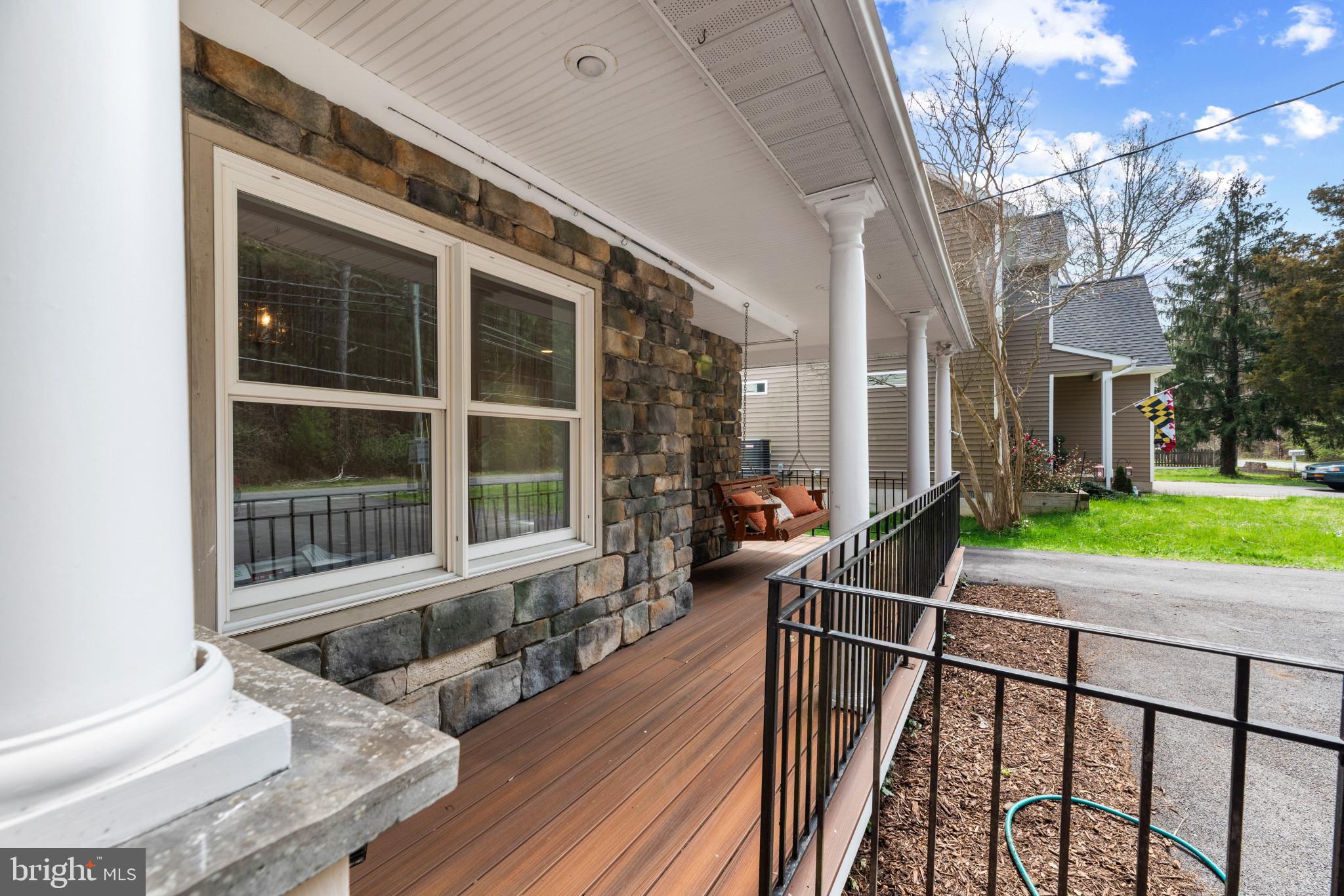 DEALE BEACH - Residential