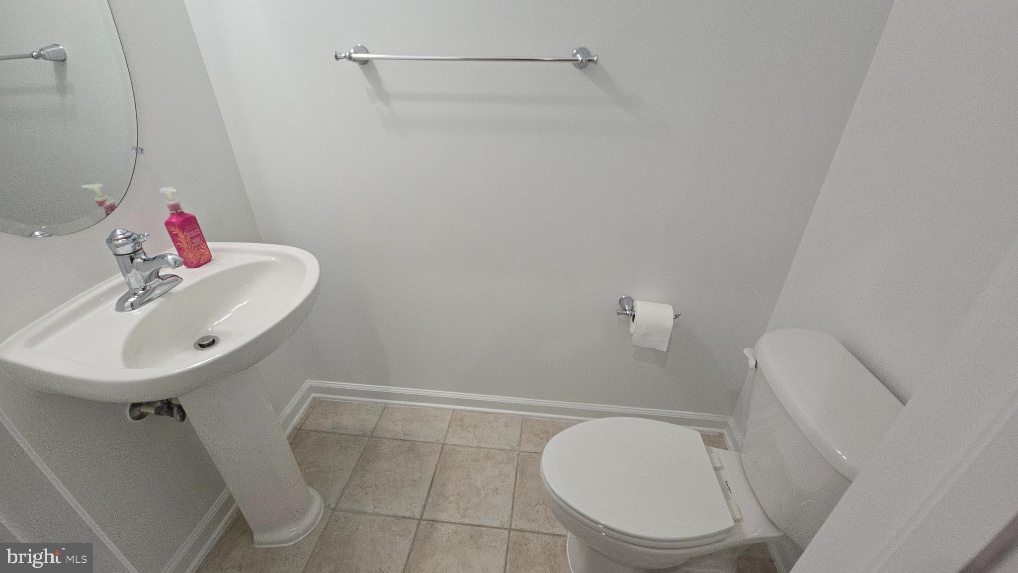 TOWNES CONDOMINIUMS - Residential Lease