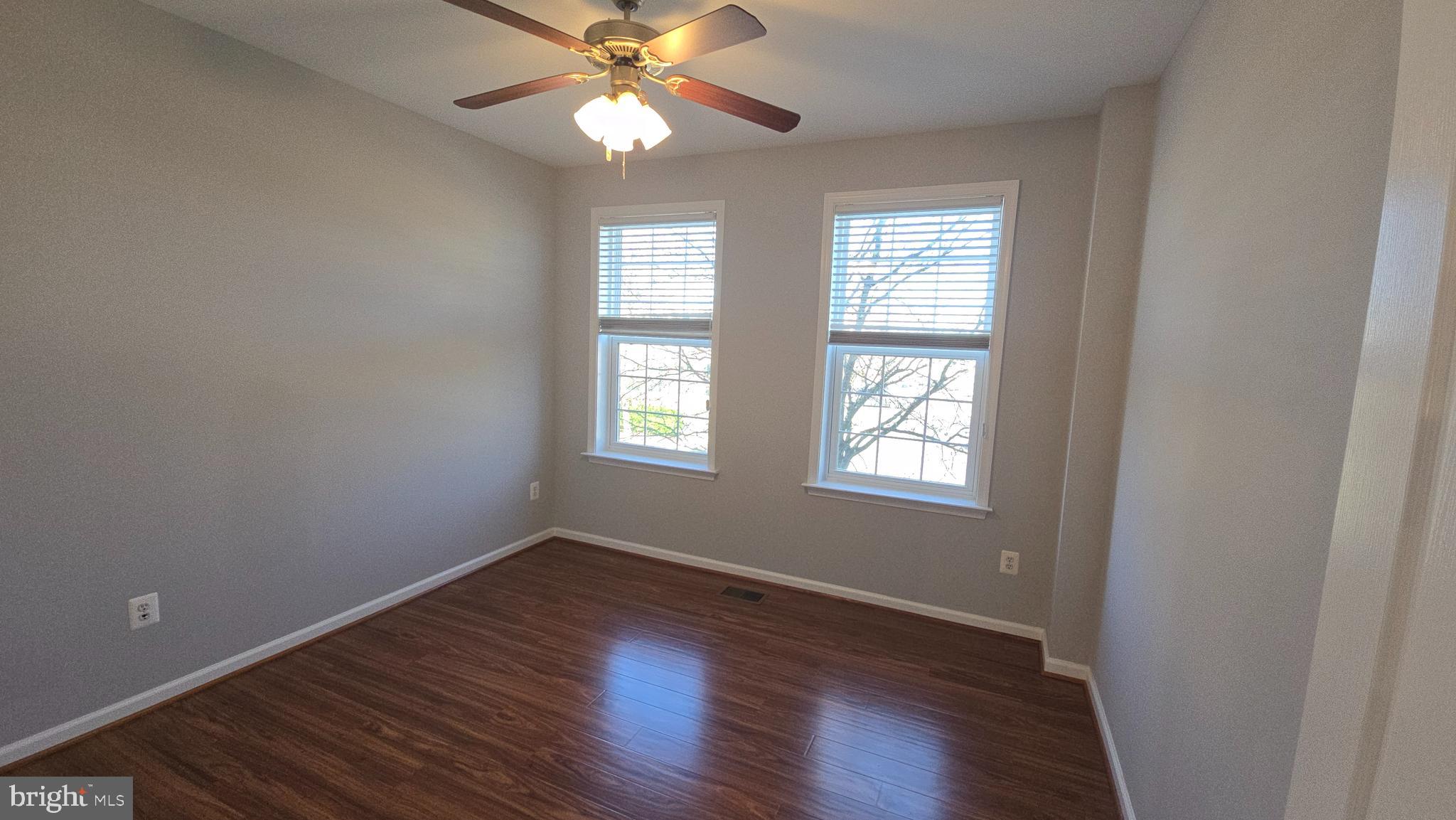 TOWNES CONDOMINIUMS - Residential Lease