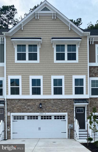 SEA OAKS VILLAGE - Residential Lease