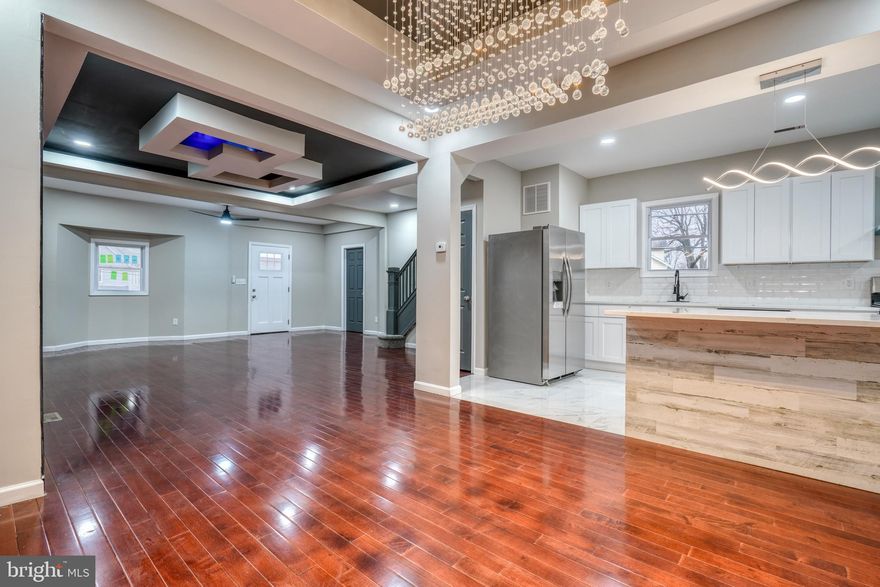 DONT MISS THIS OPPURTUNITYTO OWN THIS COMPLETELY RENOVATED HOUSE IN A DESIRABLE NEIGHBORHOOD! 
5BR 3.5BATHS, FENCED BACKYARD, FRONT PORCH AND HUGE DECK IN BACK. OPEN MAIN LEVEL LAYOUT WITH WELCOMING DINING ROOM AND LIVING ROOM INCLUDING A BEAUTIFUL CHANDLIER AND AN ELECTRIC FIREPLACE WITH CERAMIC WALLS. GOURMET KITCHEN INCLUDES NEW APPLIANCES, GRANITE COUNTERTOPS AND HARDWOOD FLOORING THROUGHOUT THE MAIN LEVEL. GORGEOUS CERAMIC TILE IN BATHROOMS. BEAUTIFUL HUGE MASTER BEDROOM INCLUDING MASTERBATH AND CLOSET. 

EVERYTHING YOU NEED FOR YOUR DREAM HOUSE! COME CHECK IT OUT BEFORE ITS GONE!