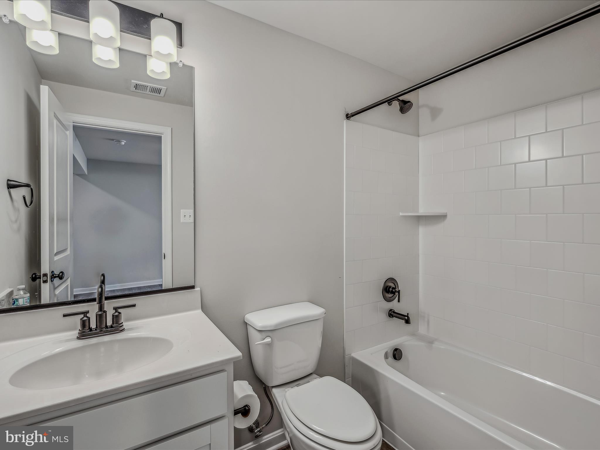 DILLON FARM - Residential Lease