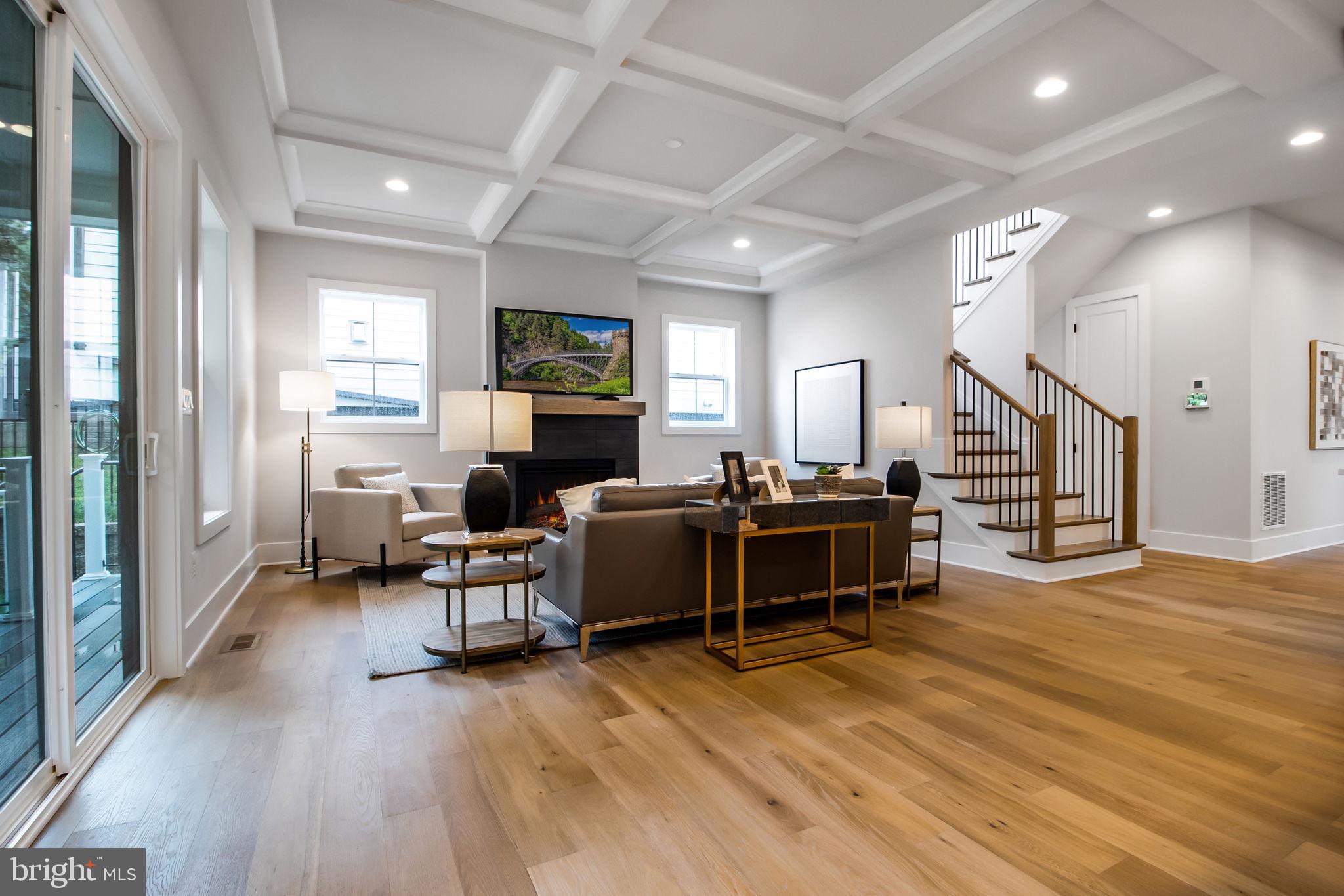 ARLINGTON - Residential