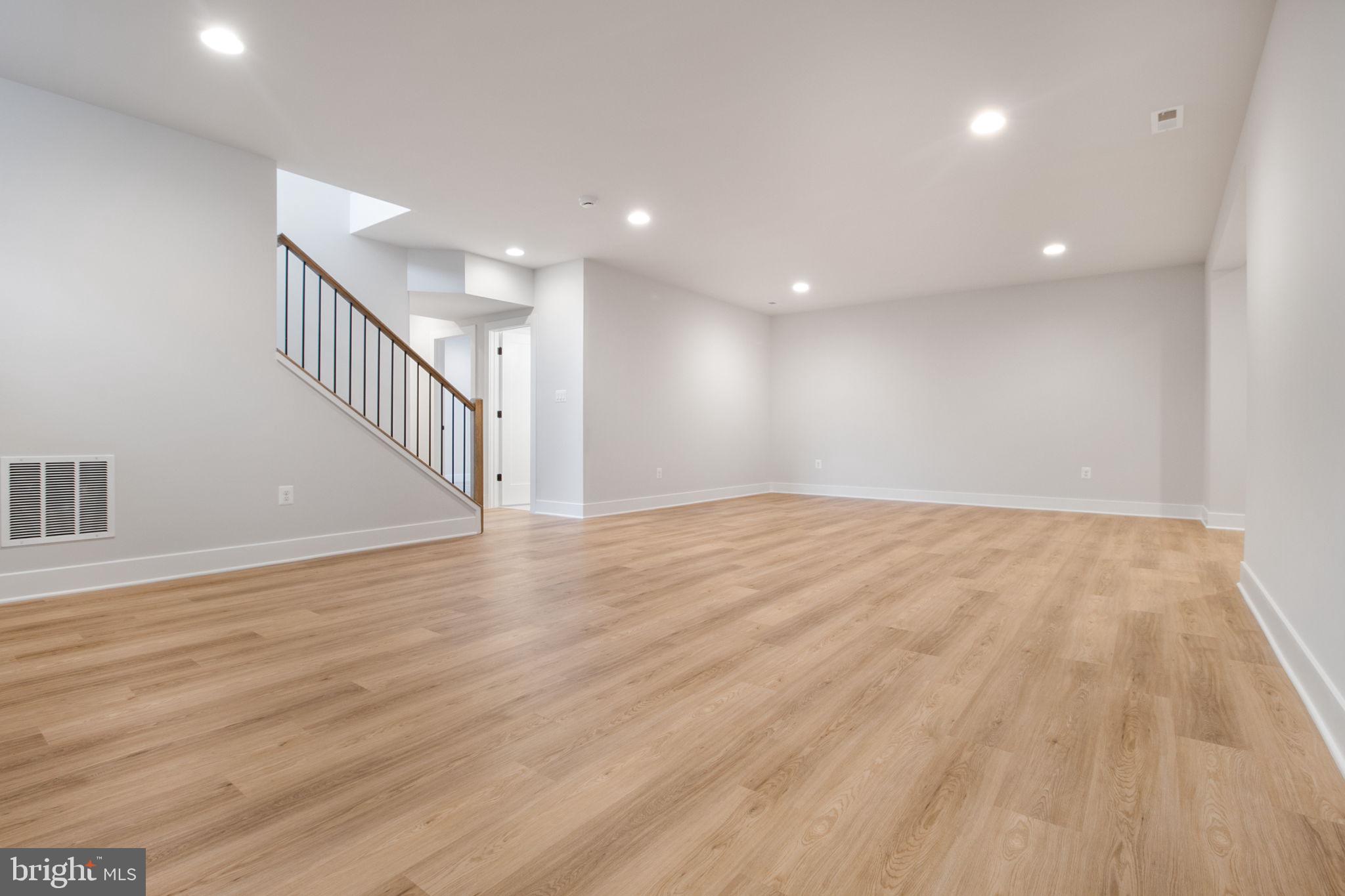 ARLINGTON - Residential