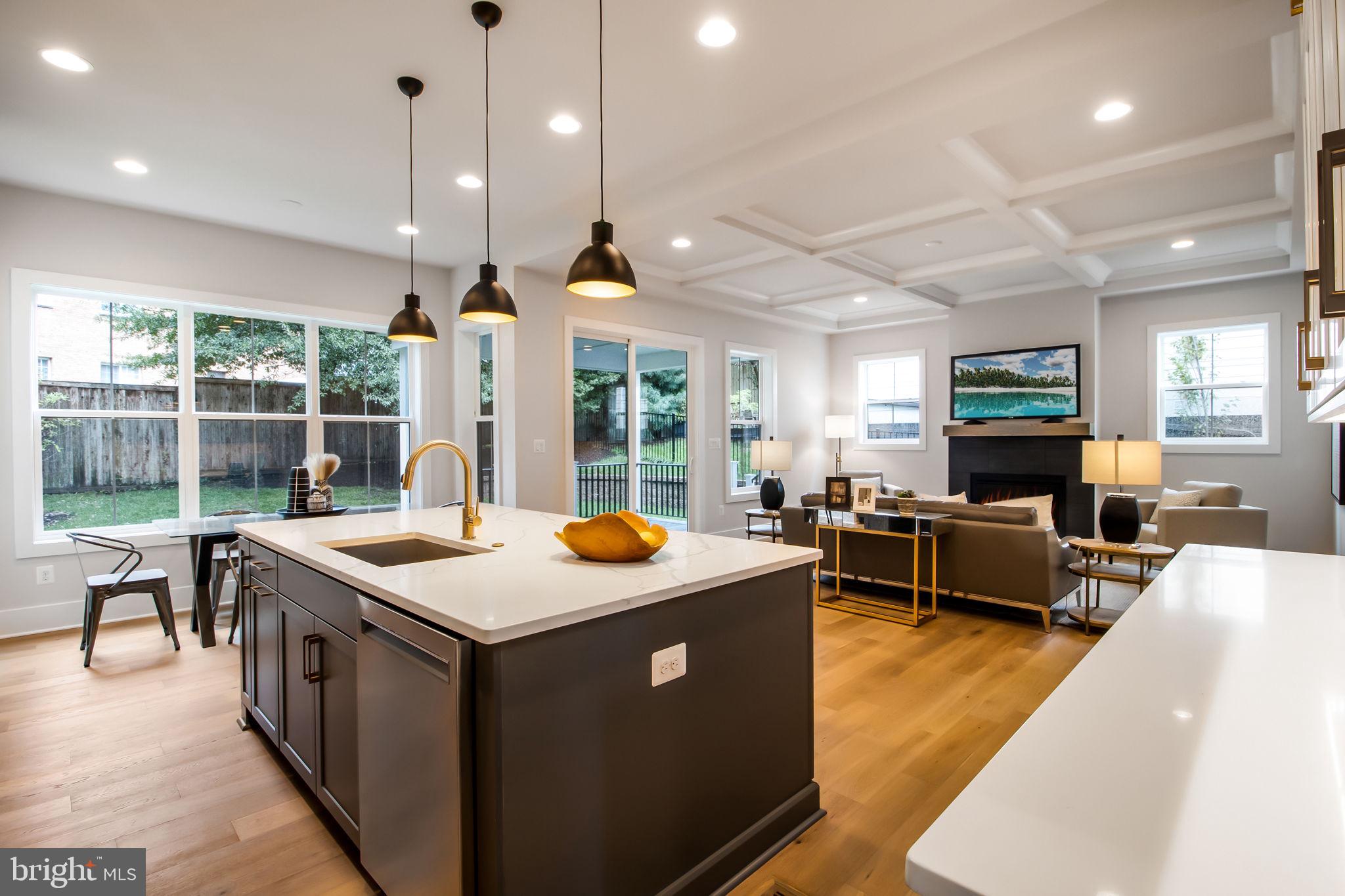 ARLINGTON - Residential