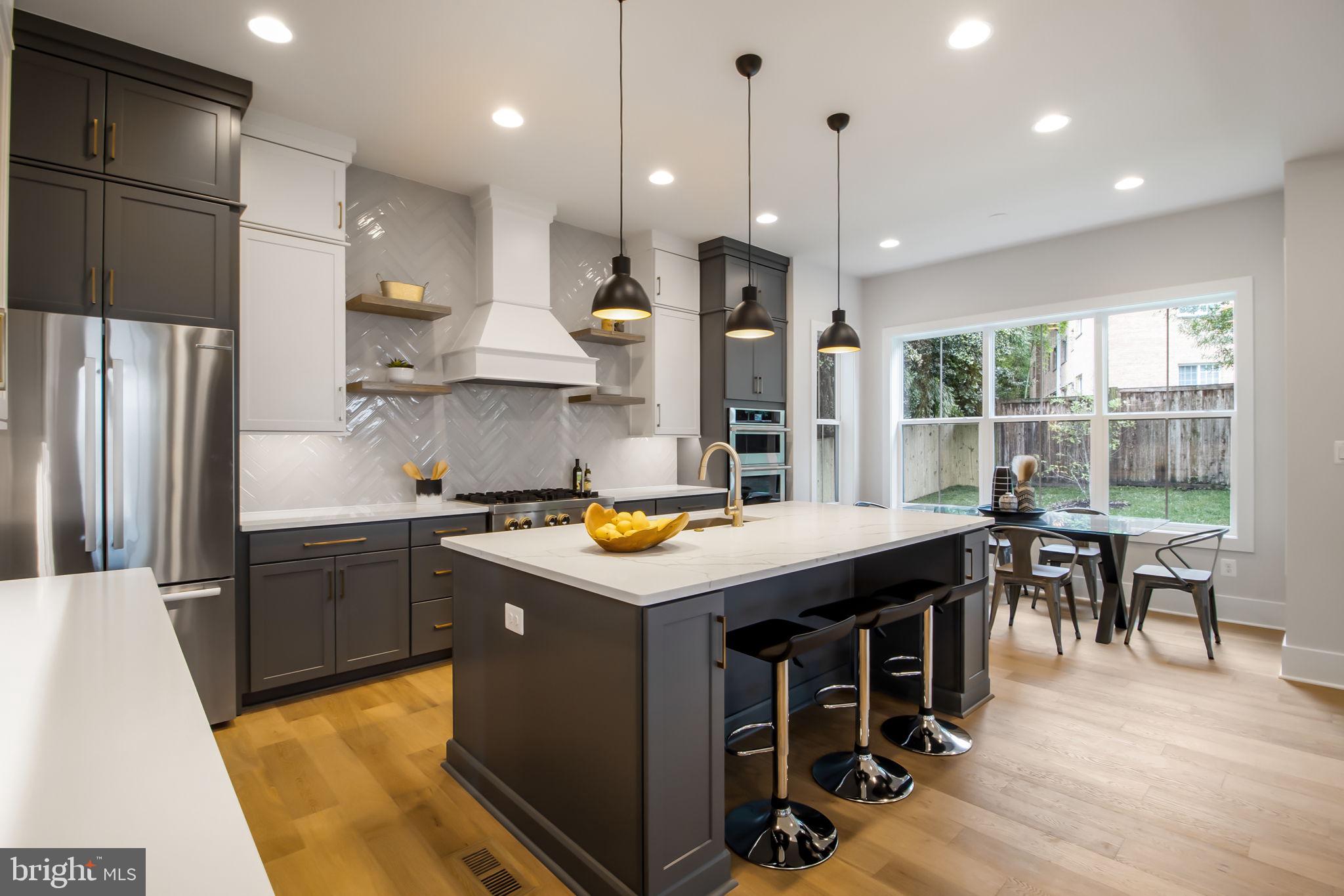 ARLINGTON - Residential