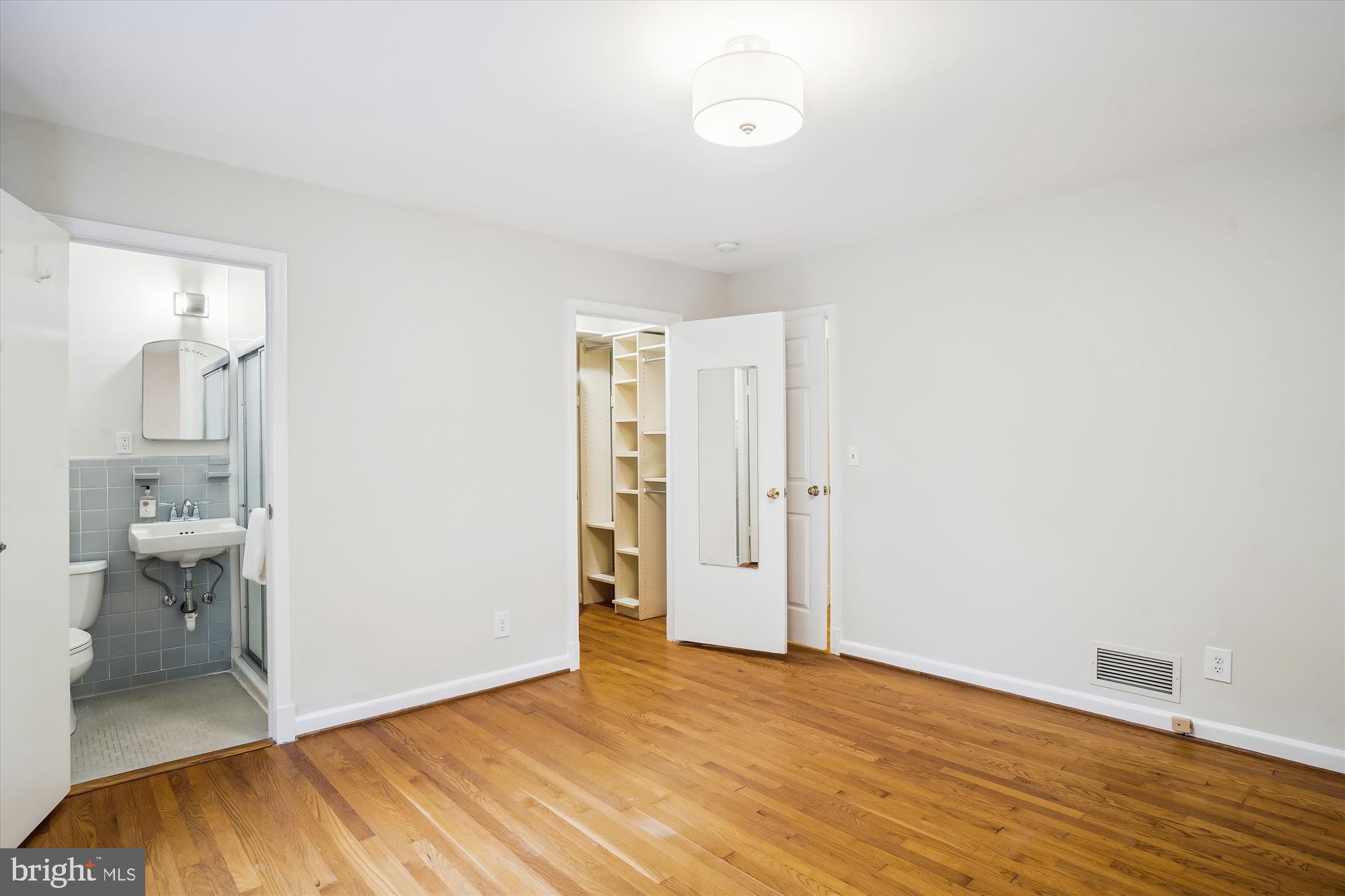 OAKWOOD KNOLLS - Residential