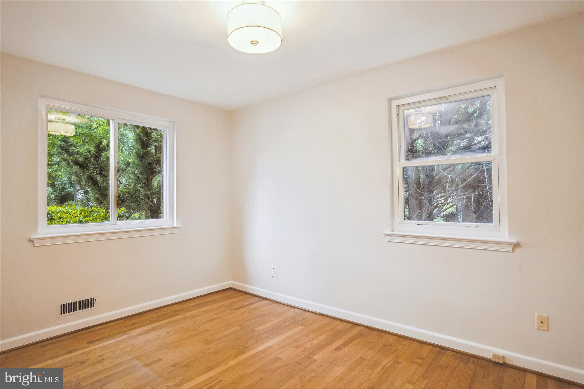 OAKWOOD KNOLLS - Residential