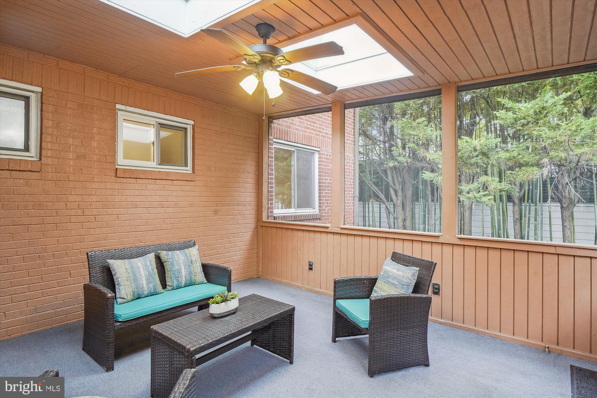 OAKWOOD KNOLLS - Residential