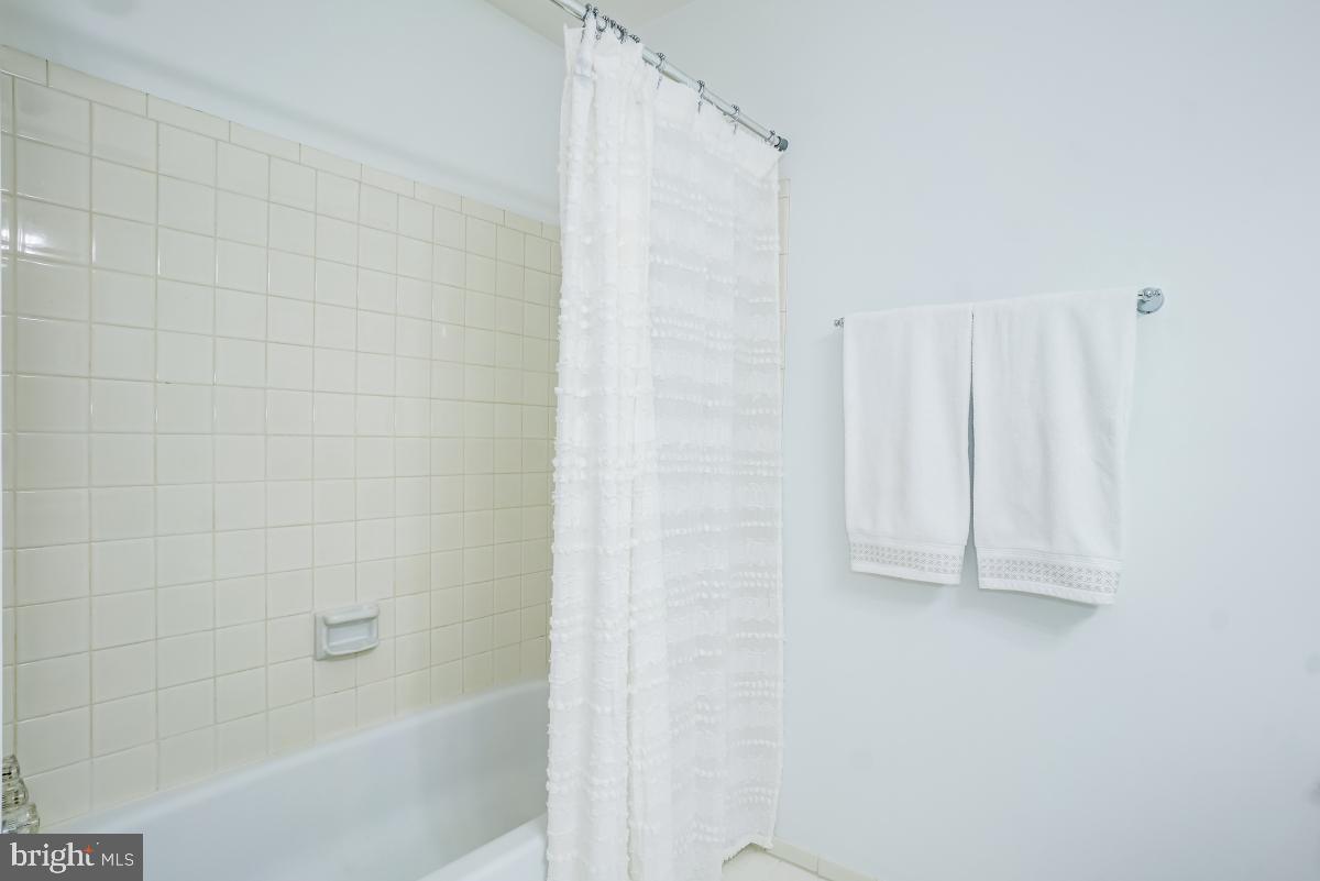 FOXHALL - Residential