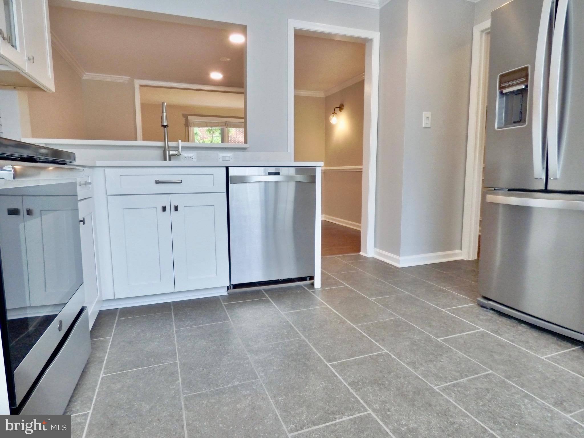 VILLAGE SQUARE - Residential Lease