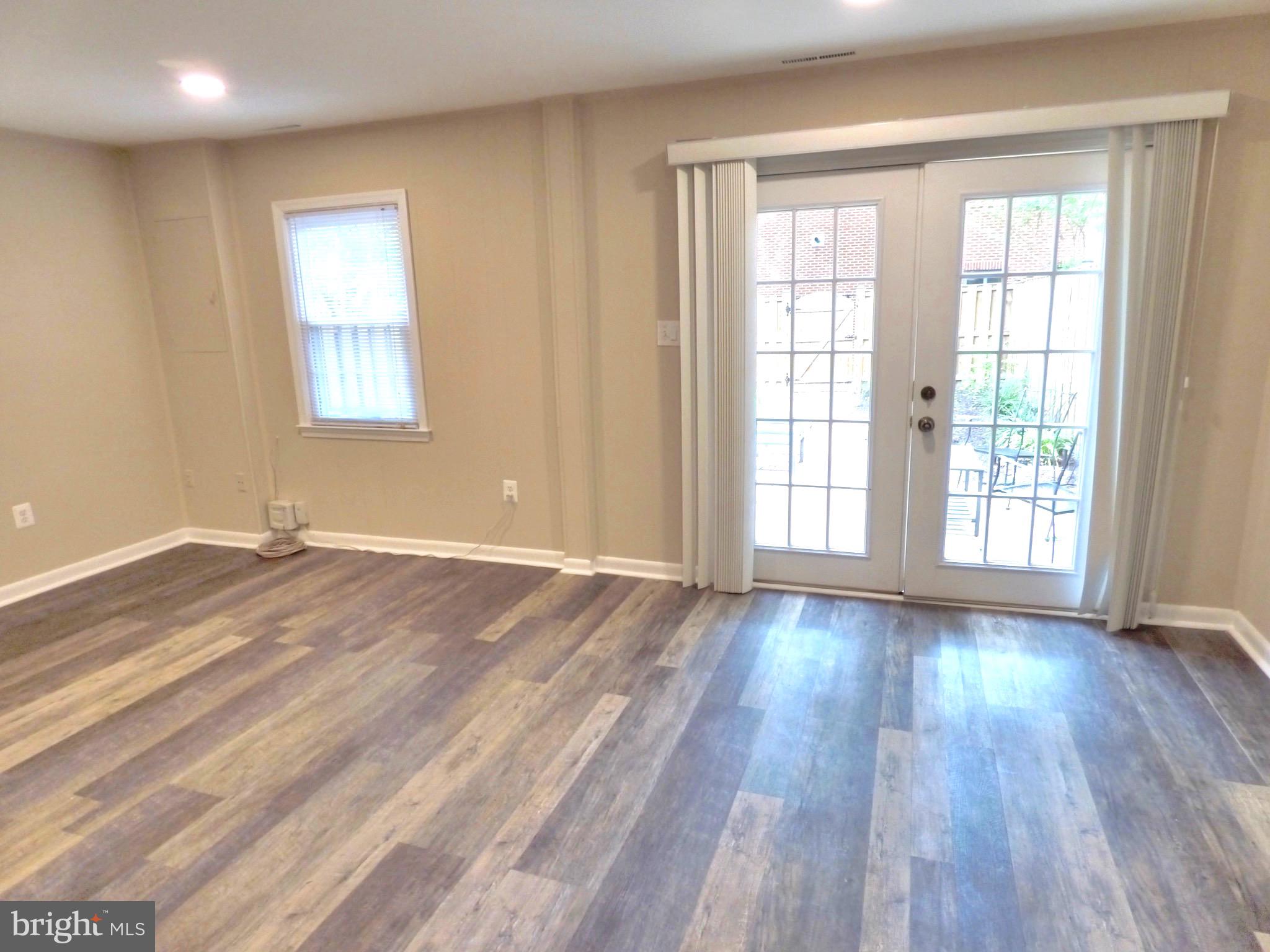 VILLAGE SQUARE - Residential Lease