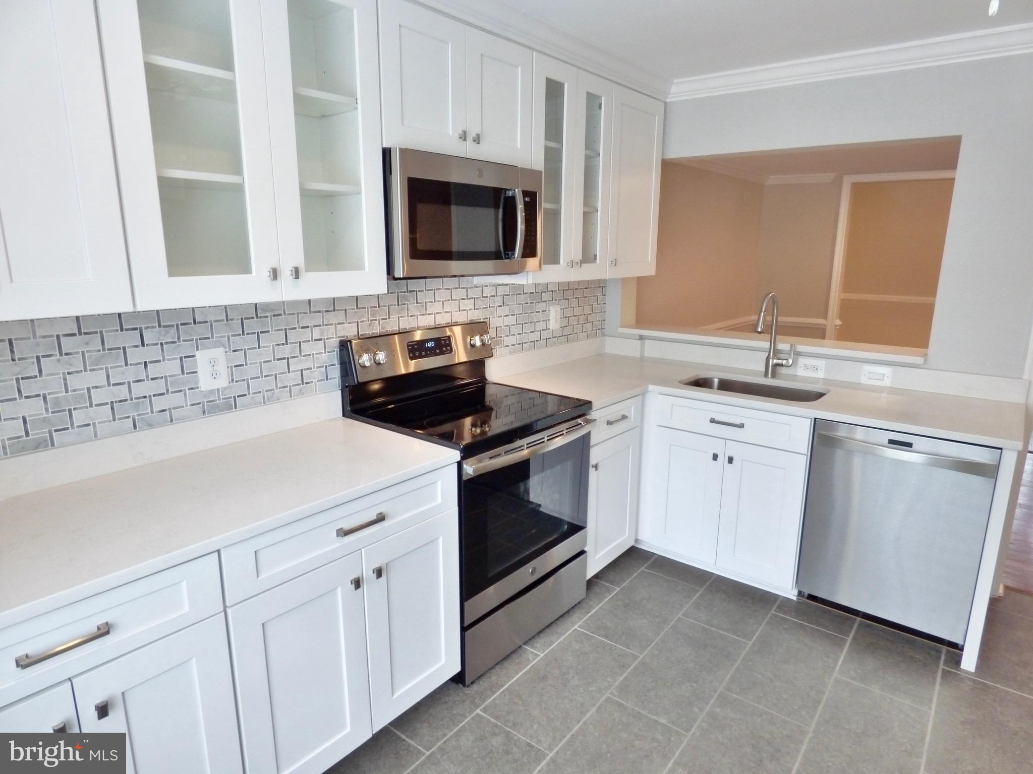 VILLAGE SQUARE - Residential Lease