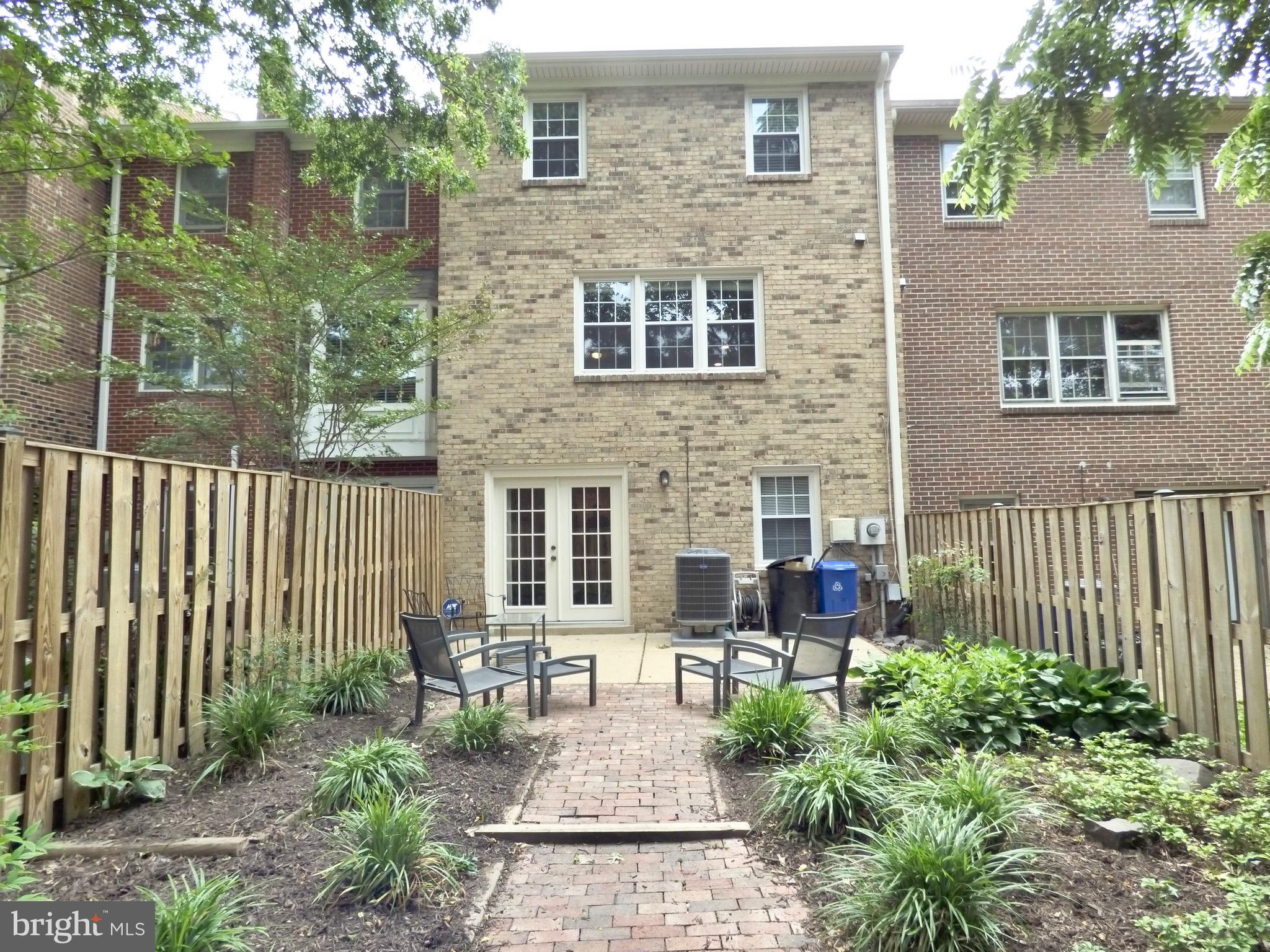 VILLAGE SQUARE - Residential Lease