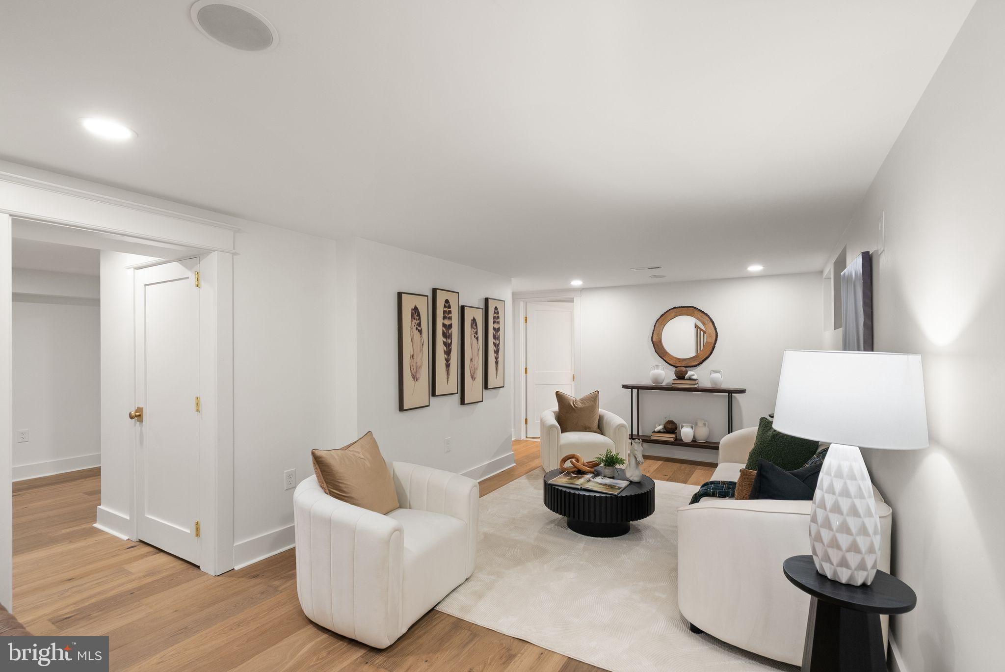 CHEVY CHASE VILLAGE - Residential