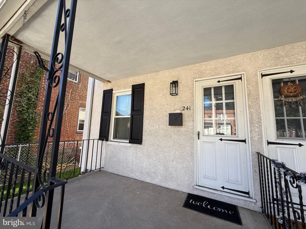 Photo of 241 Fairview Road, CRUM LYNNE, PA 19022 (MLS # PADE2101686)