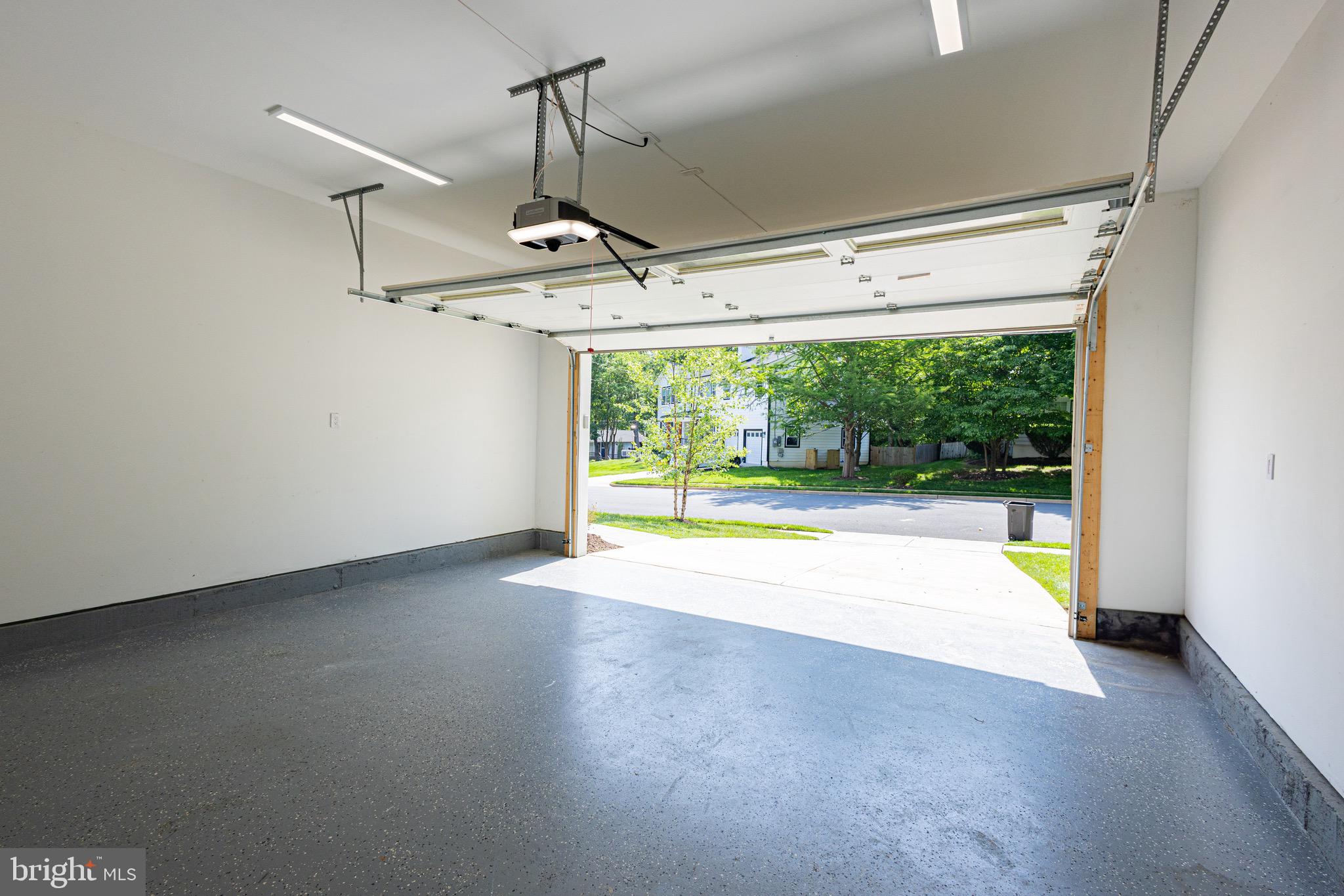 VIENNA WOODS - Residential