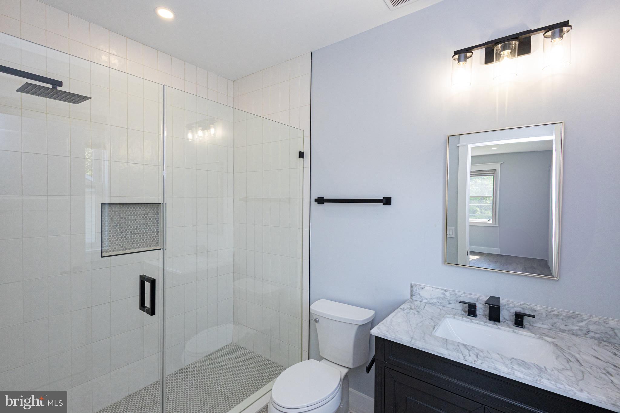 VIENNA WOODS - Residential