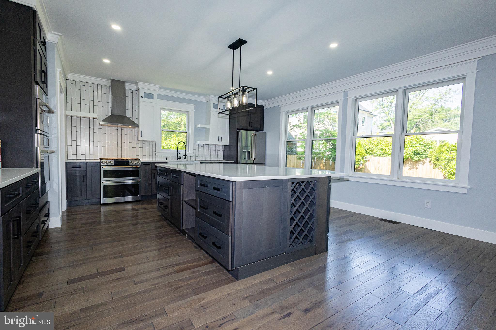 VIENNA WOODS - Residential