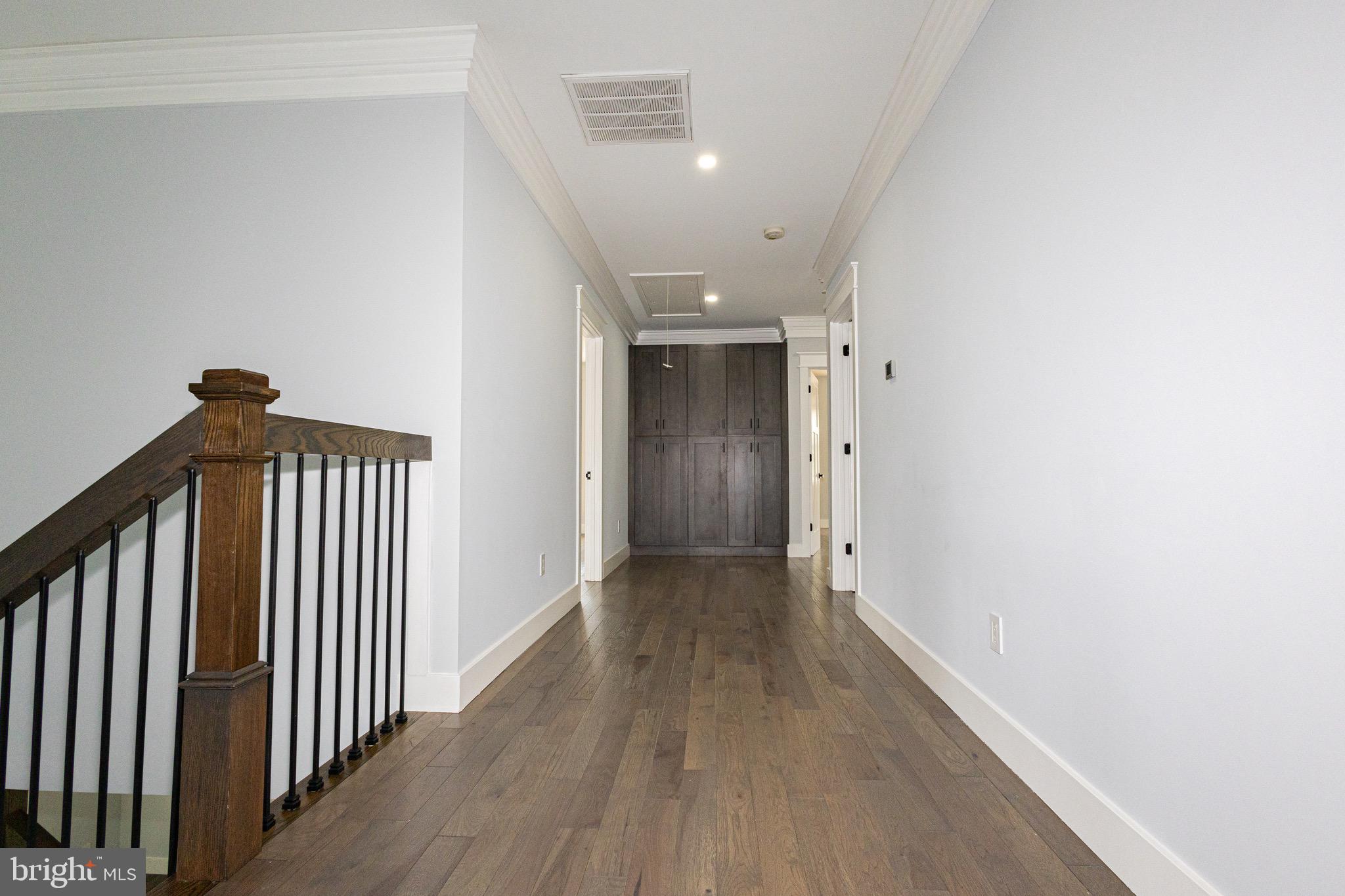 VIENNA WOODS - Residential