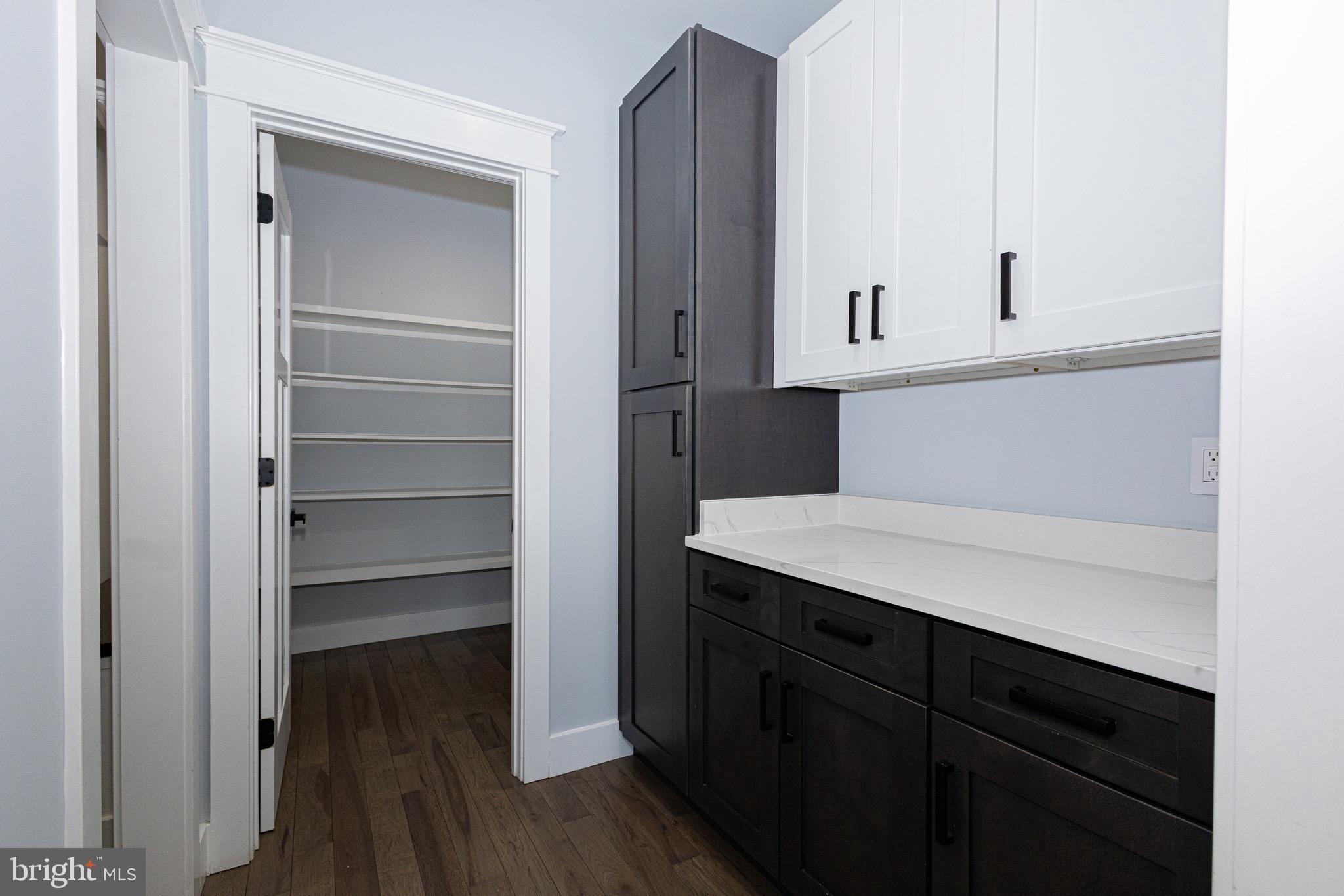 VIENNA WOODS - Residential