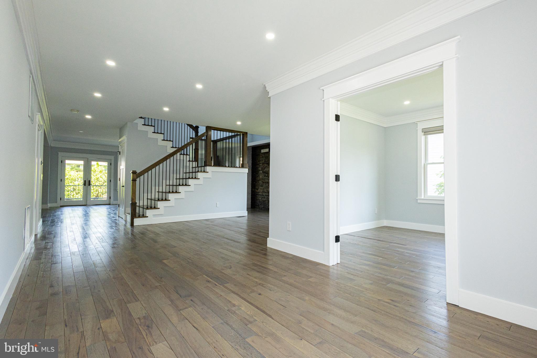 403 YEONAS DRIVE SW