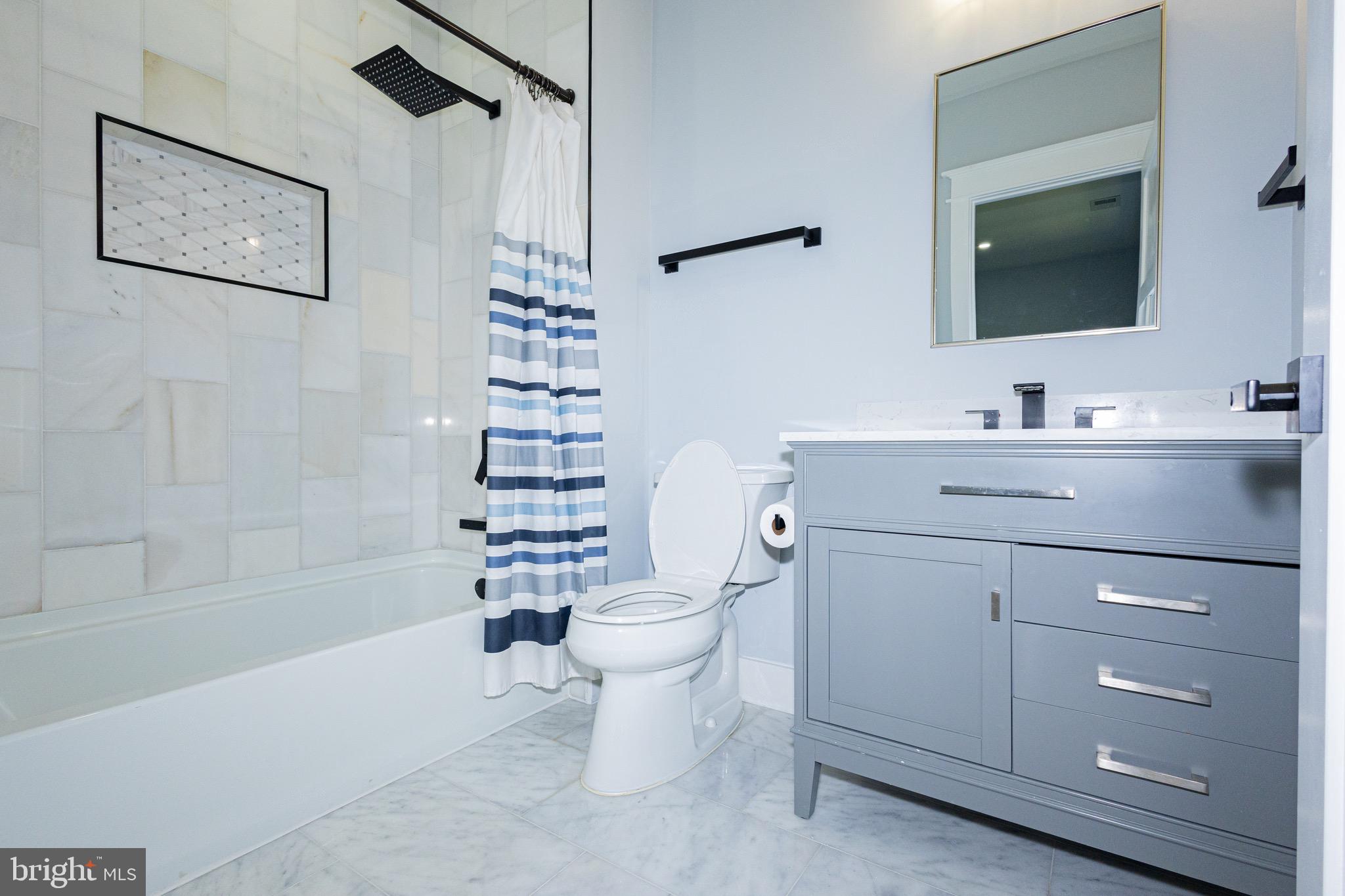 VIENNA WOODS - Residential