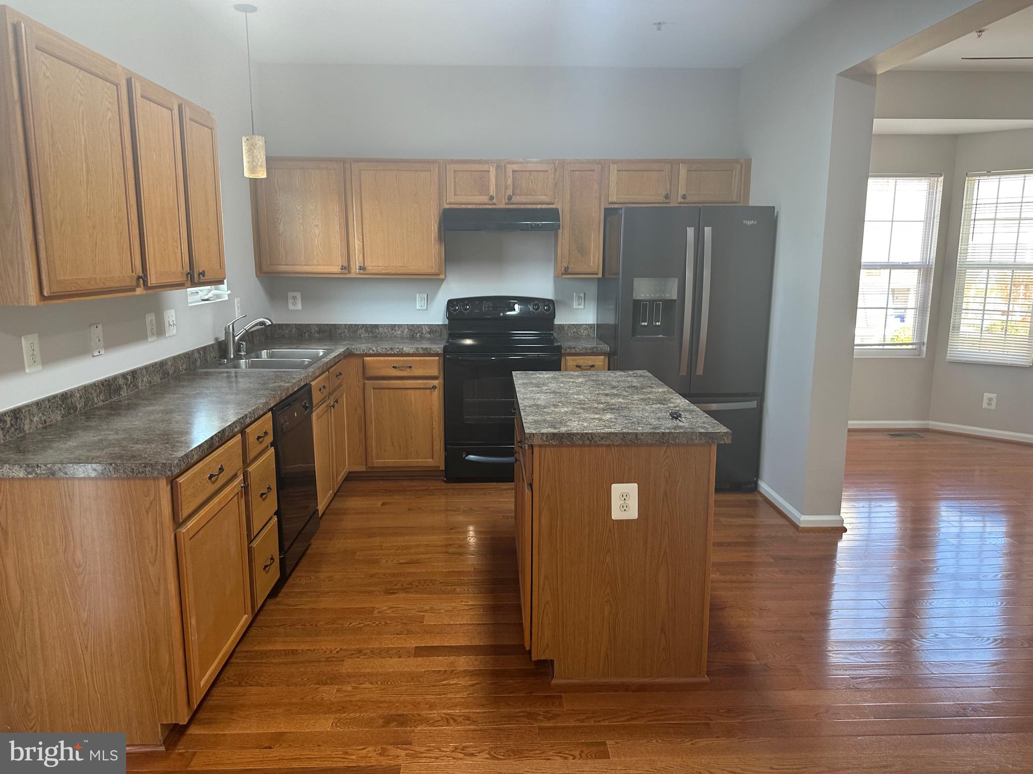 ST CHARLES SUB - SHEFFIELD - Residential Lease