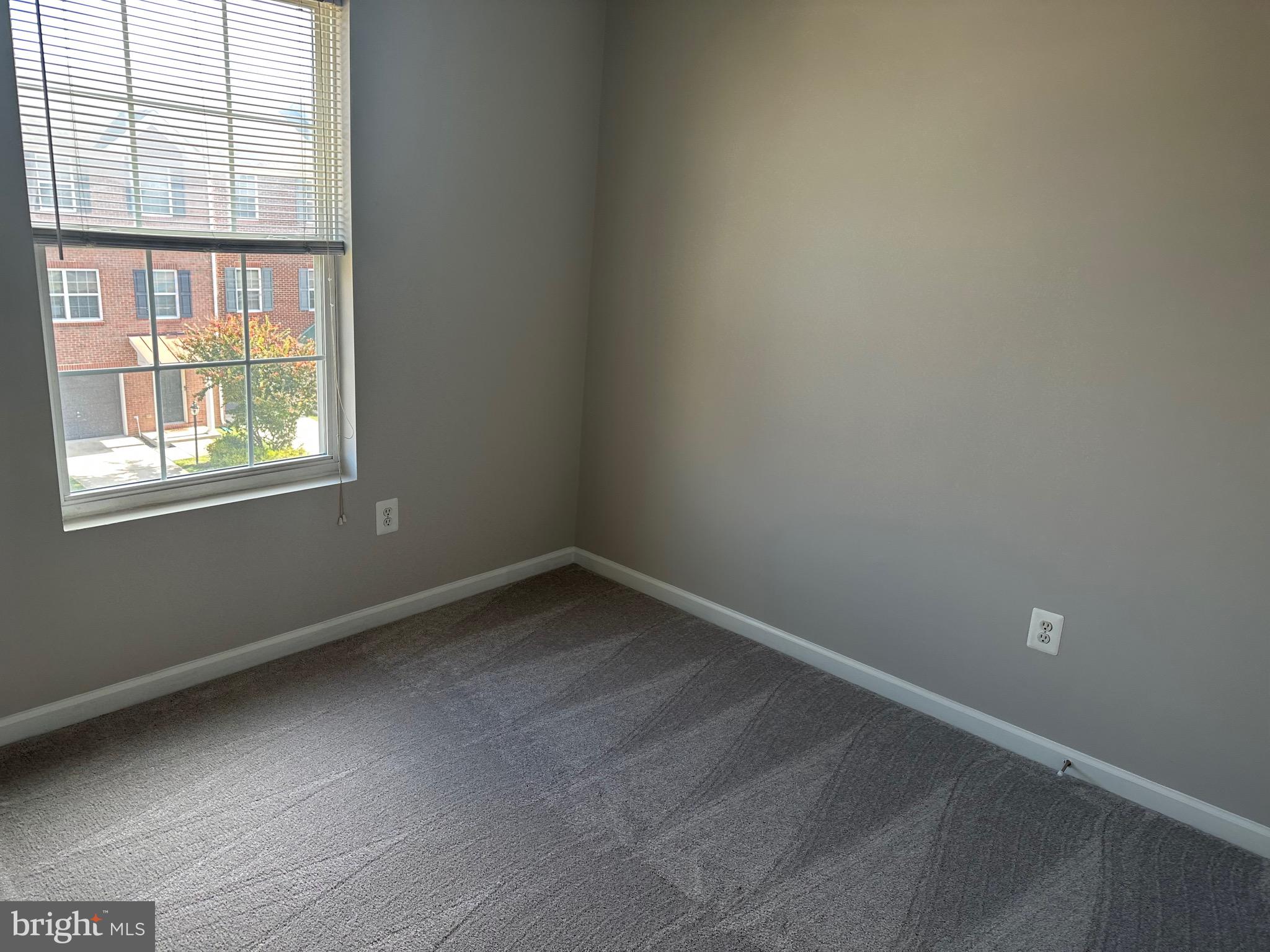 ST CHARLES SUB - SHEFFIELD - Residential Lease