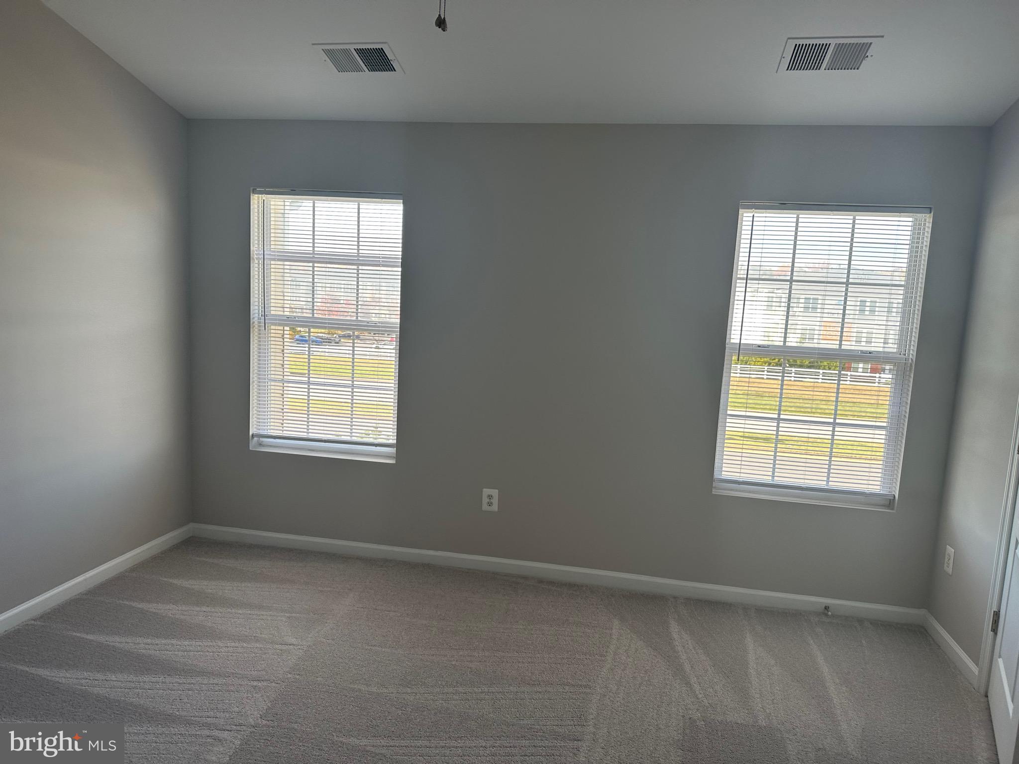 ST CHARLES SUB - SHEFFIELD - Residential Lease