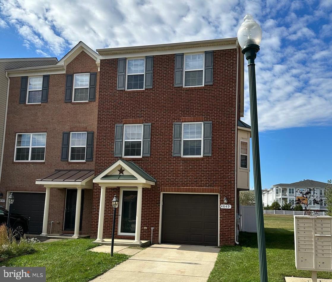 ST CHARLES SUB - SHEFFIELD - Residential Lease