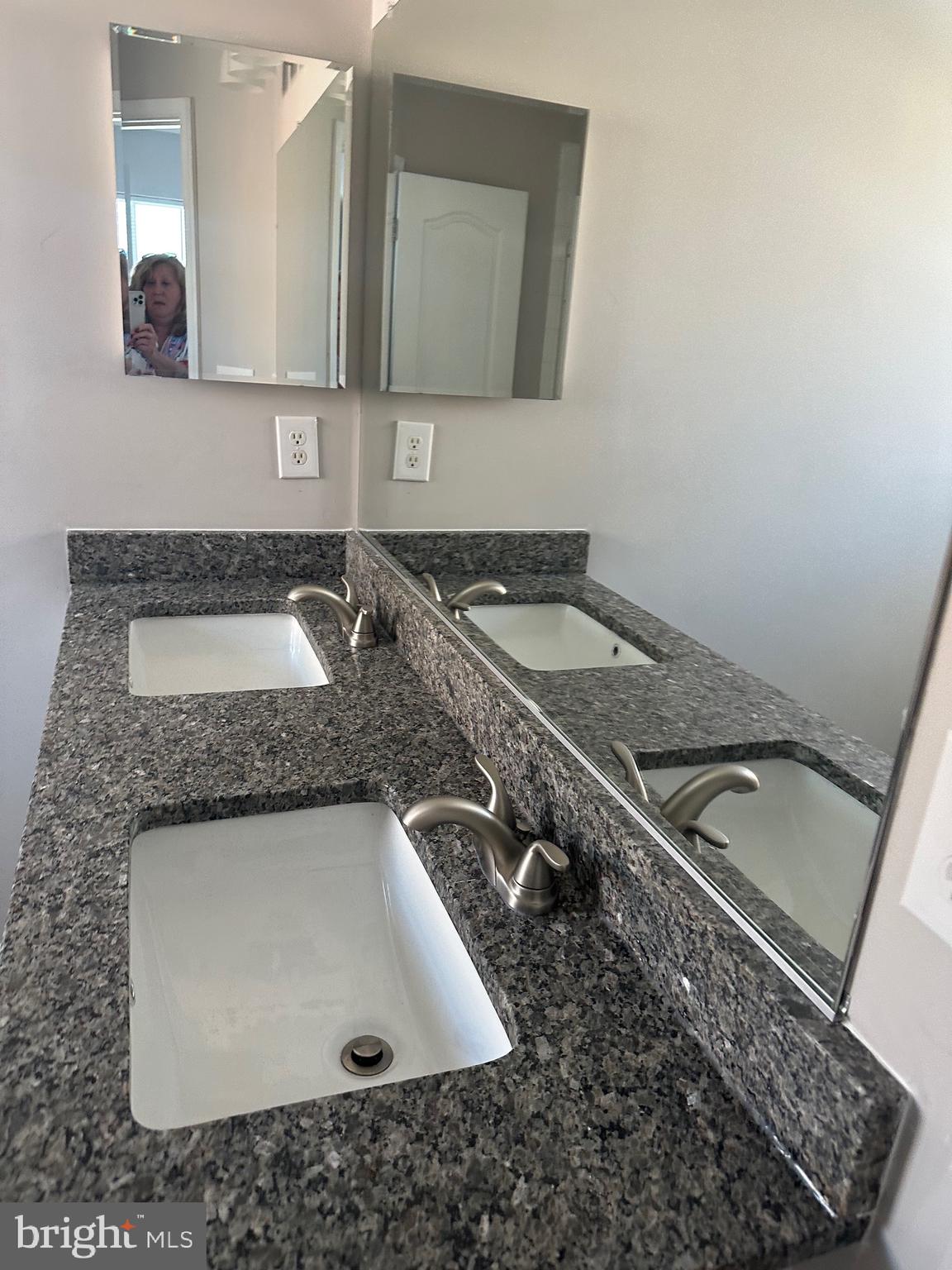 ST CHARLES SUB - SHEFFIELD - Residential Lease