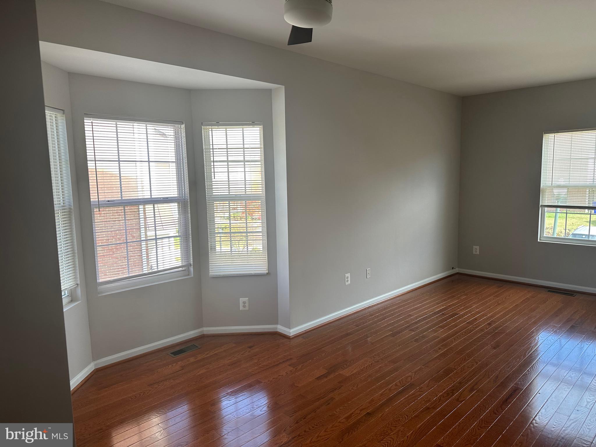 ST CHARLES SUB - SHEFFIELD - Residential Lease