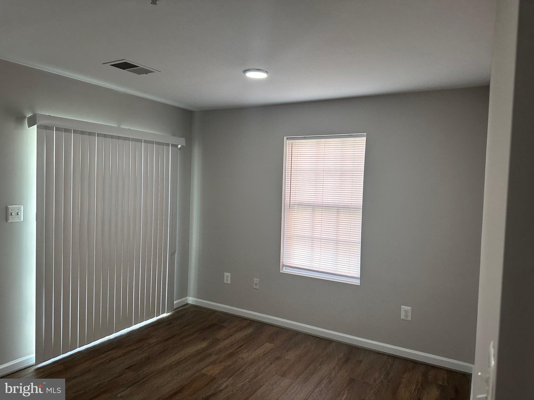 ST CHARLES SUB - SHEFFIELD - Residential Lease