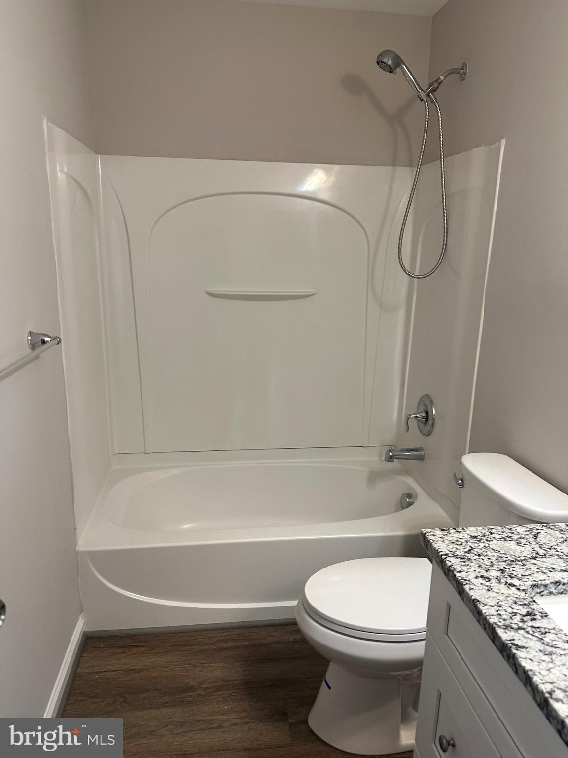 ST CHARLES SUB - SHEFFIELD - Residential Lease