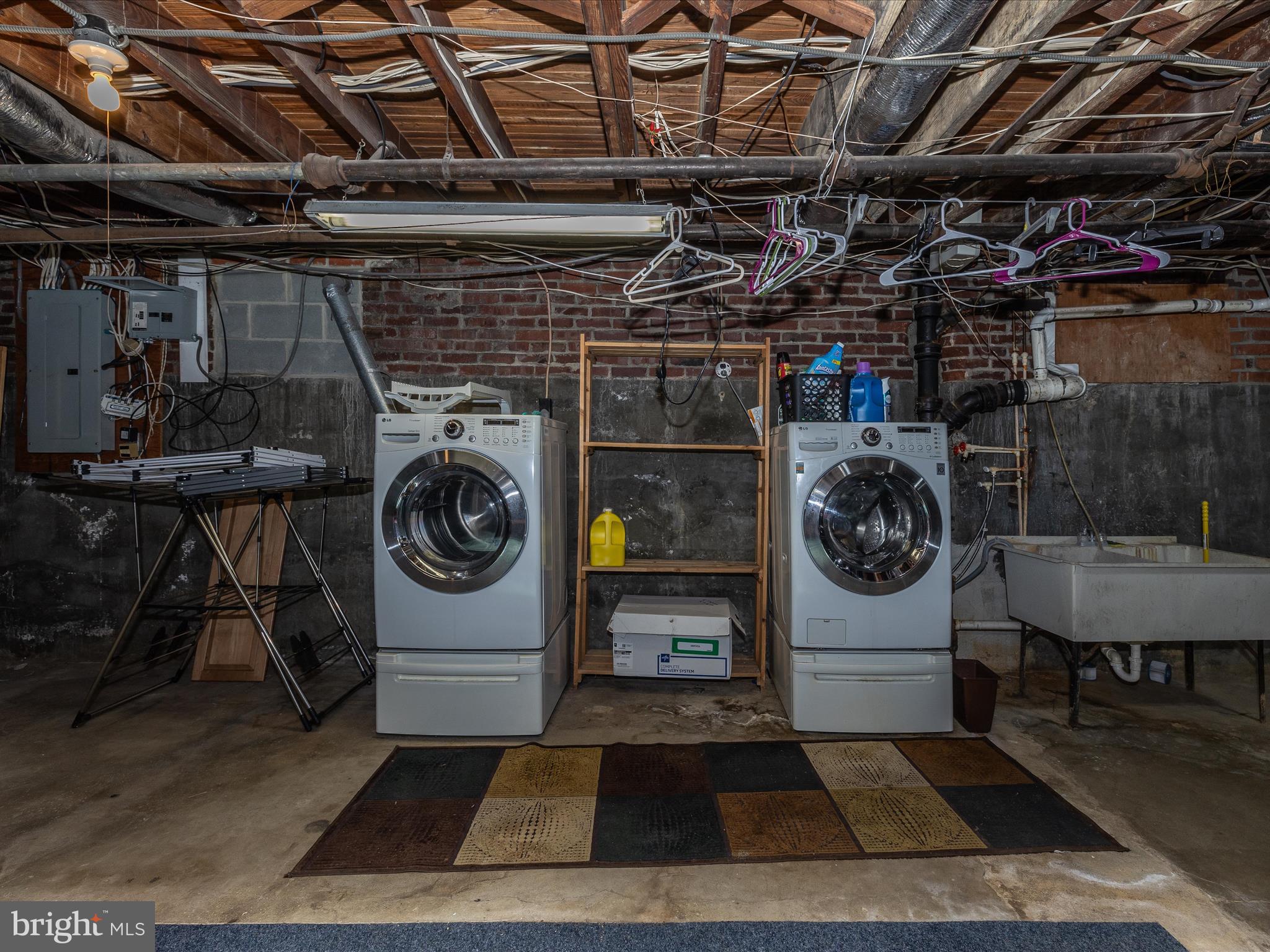 ROSEDALE - Residential