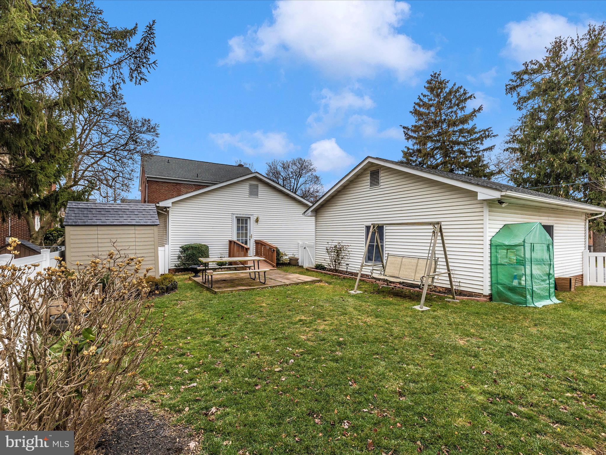 ROSEDALE - Residential