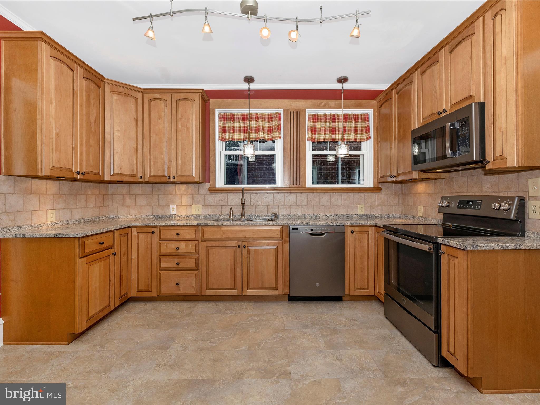 ROSEDALE - Residential