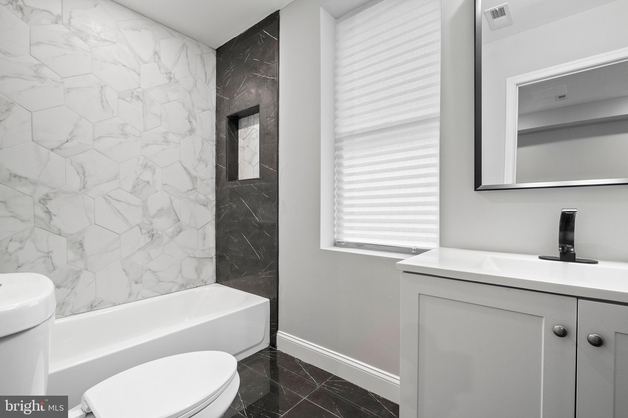 FRANKLIN SQUARE HISTORIC DISTRICT - Residential