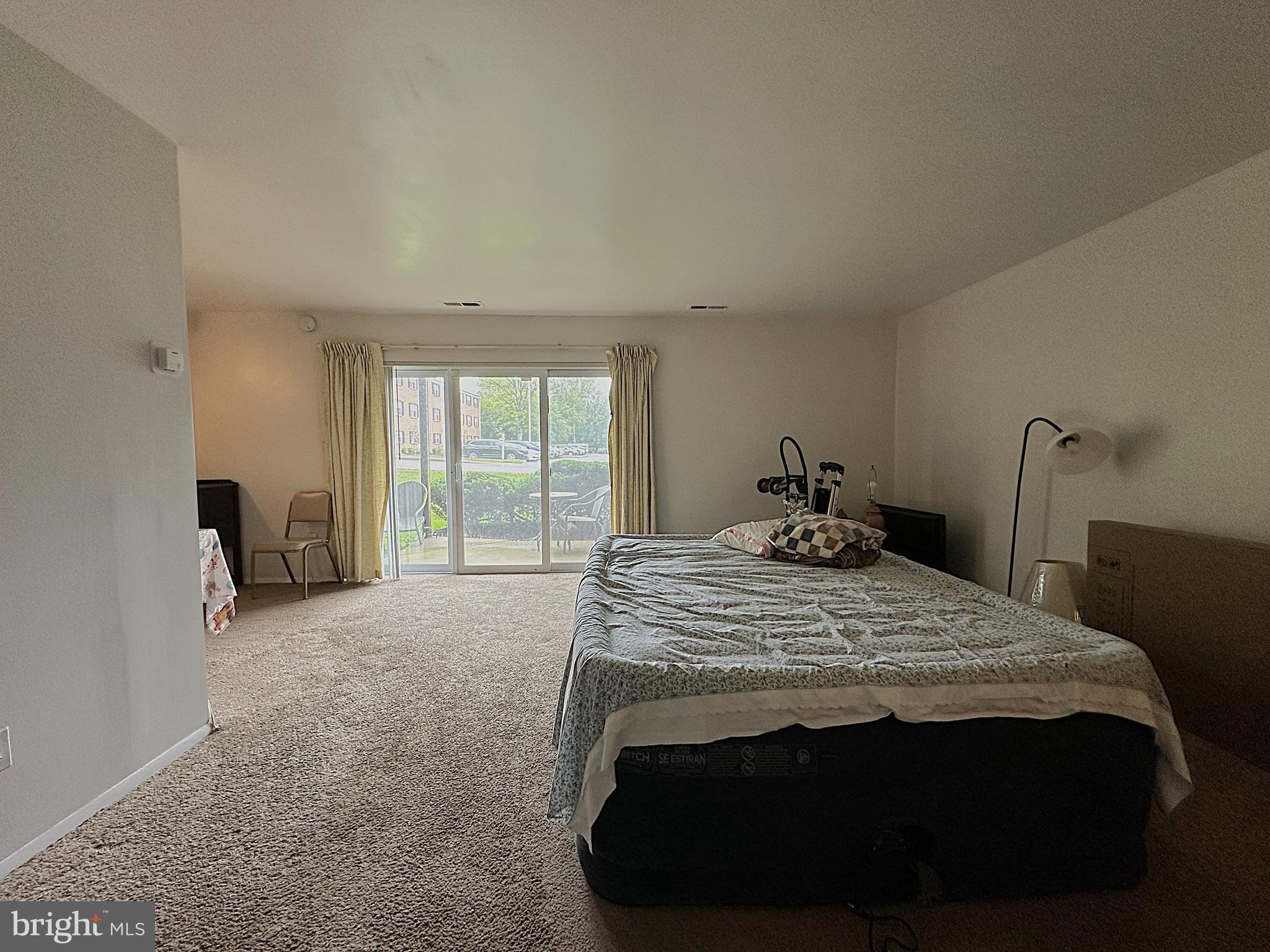 MOORES MILL MANOR - Residential